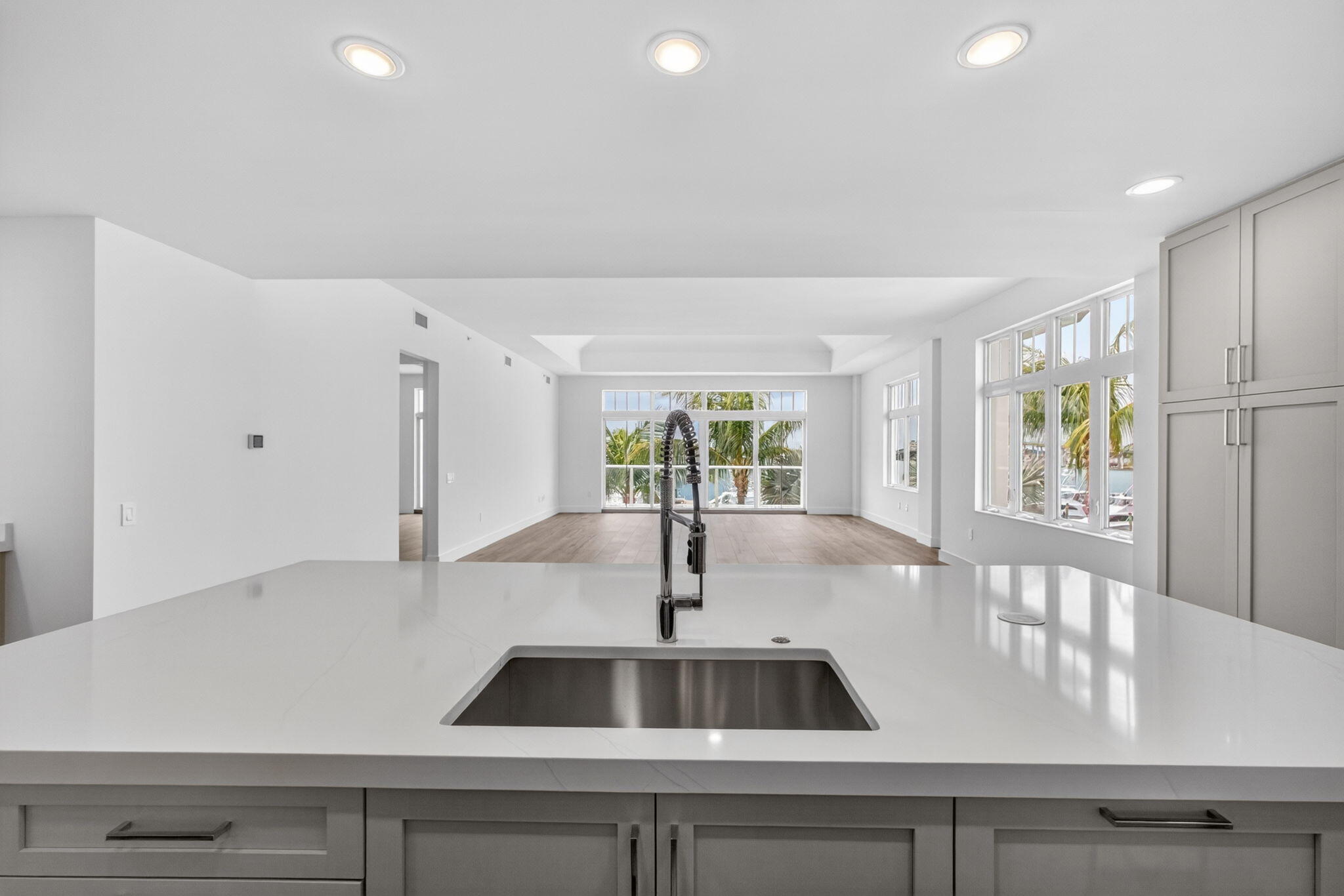 176 Lake Drive 1-302