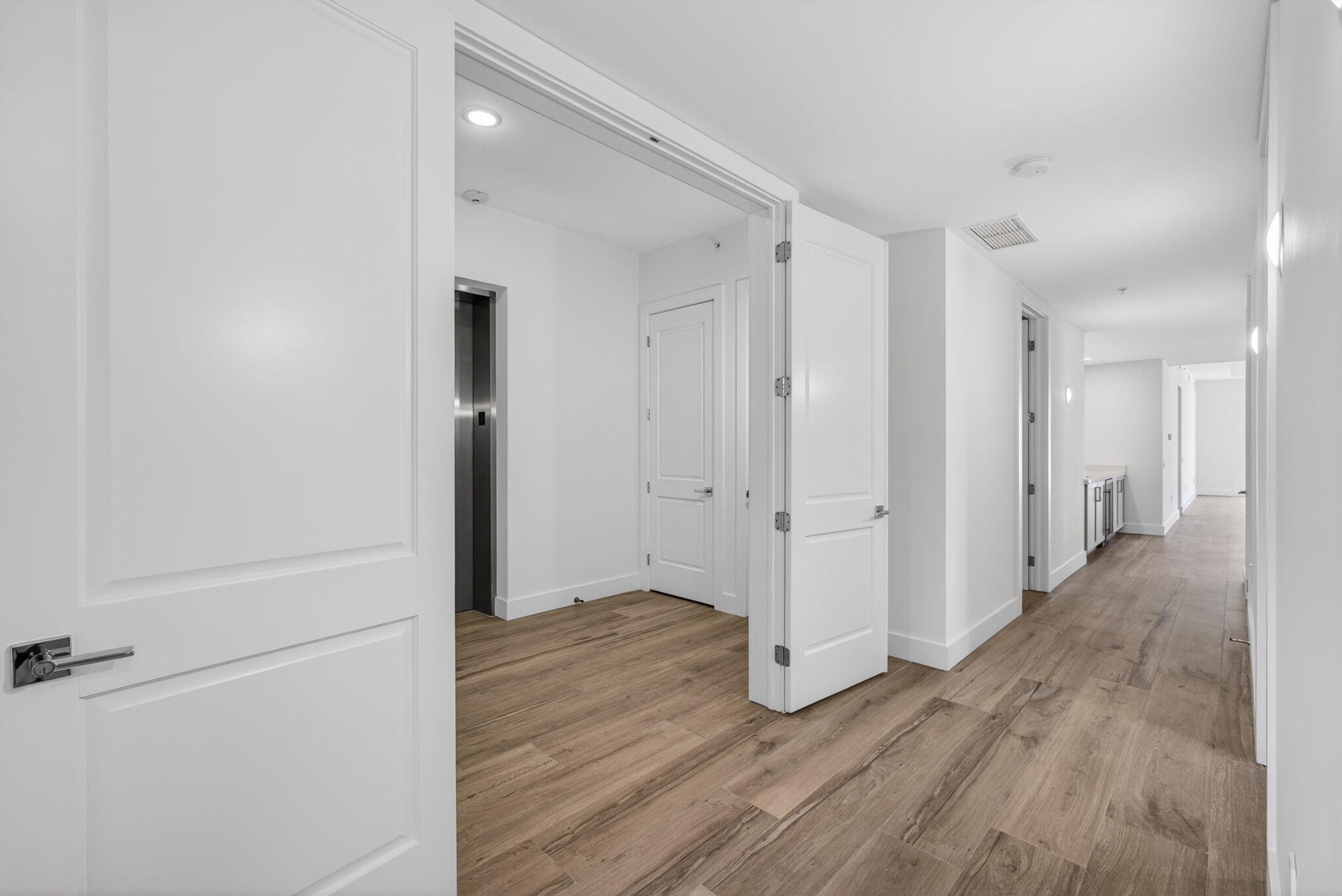 176 Lake Drive 1-302