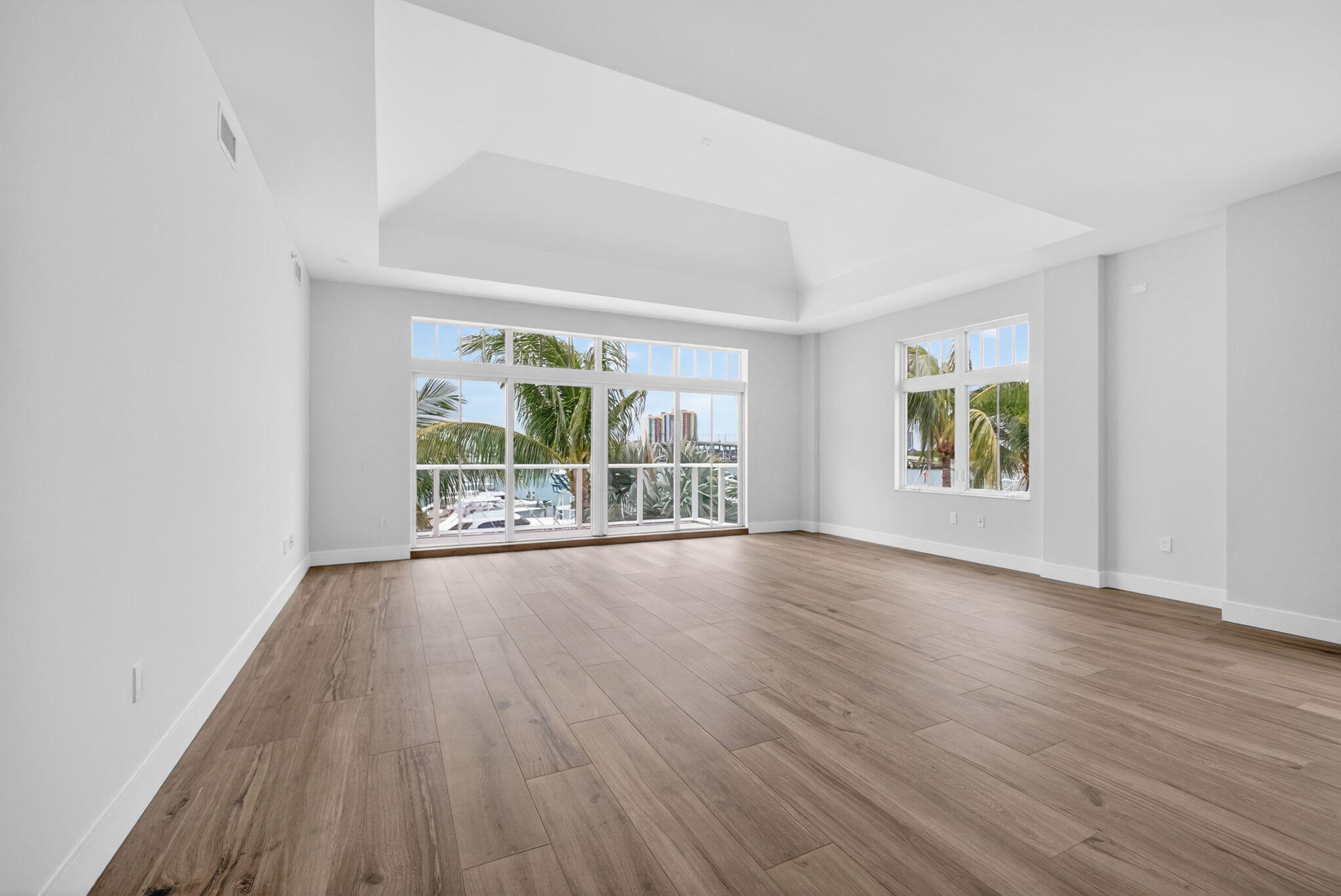 176 Lake Drive 1-302