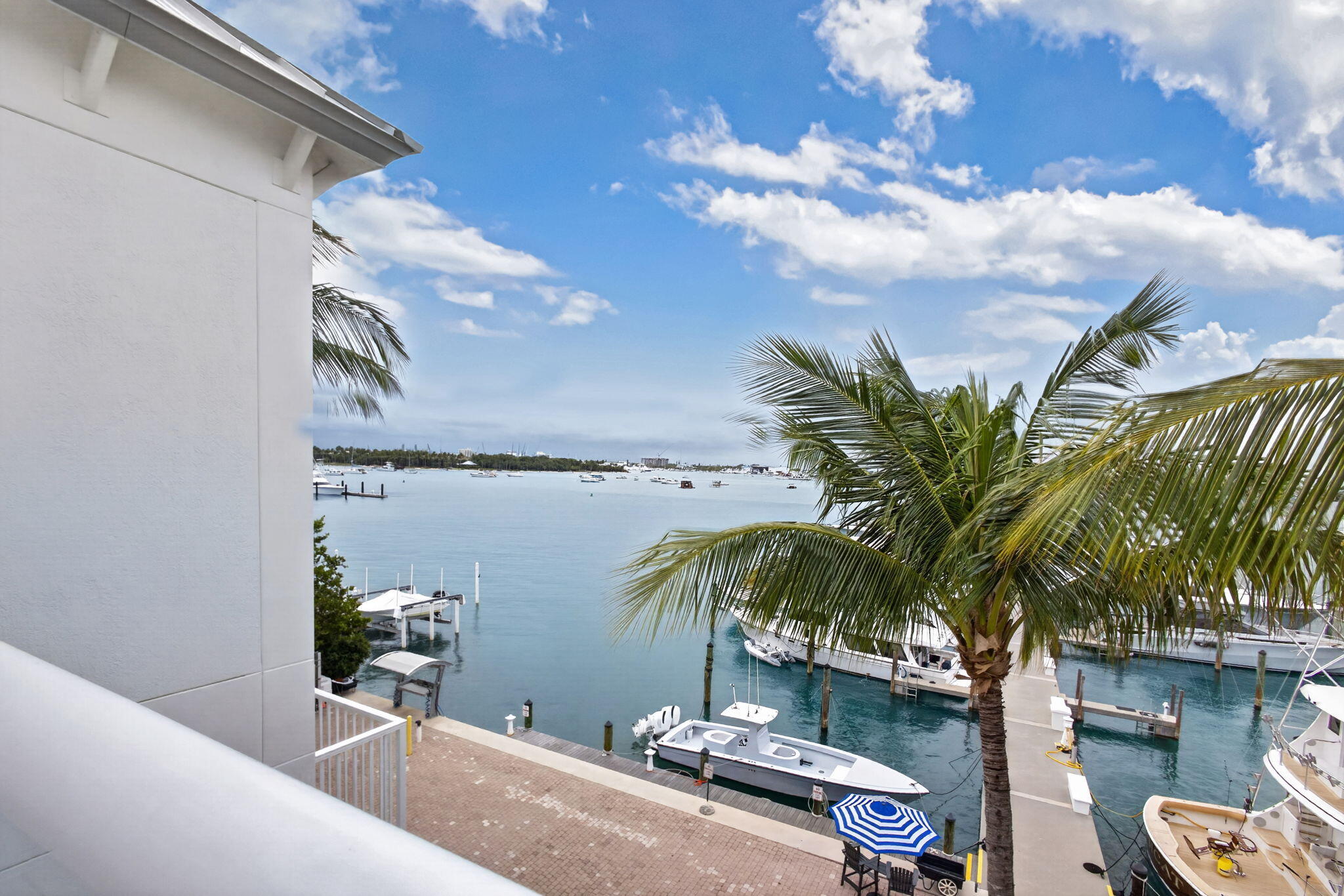 176 Lake Drive 1-302