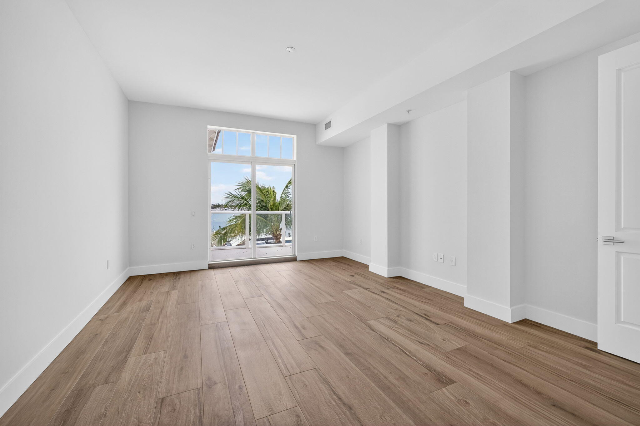 176 Lake Drive 1-302