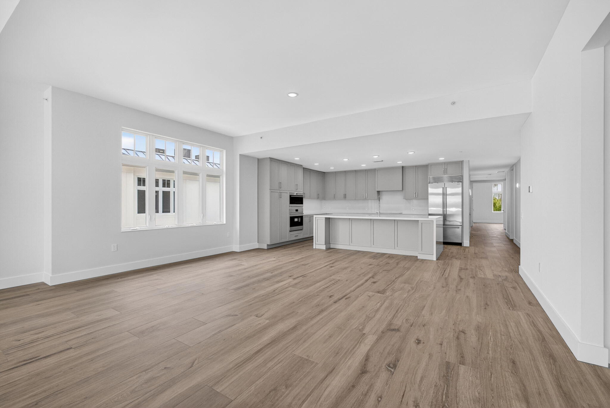 176 Lake Drive 1-302