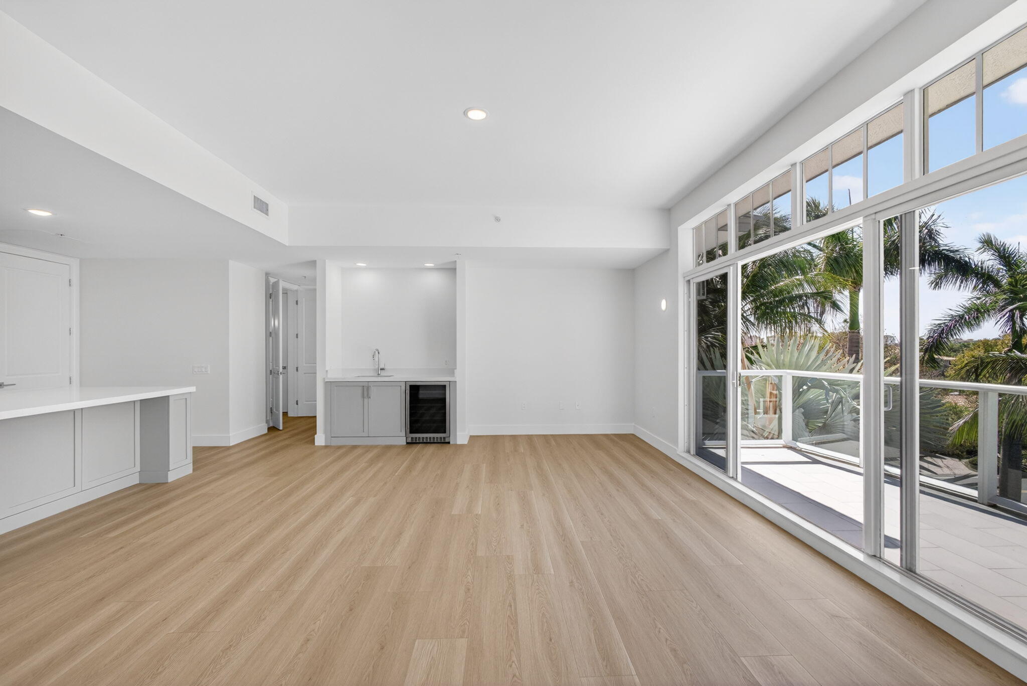 182 Lake Drive 5-301