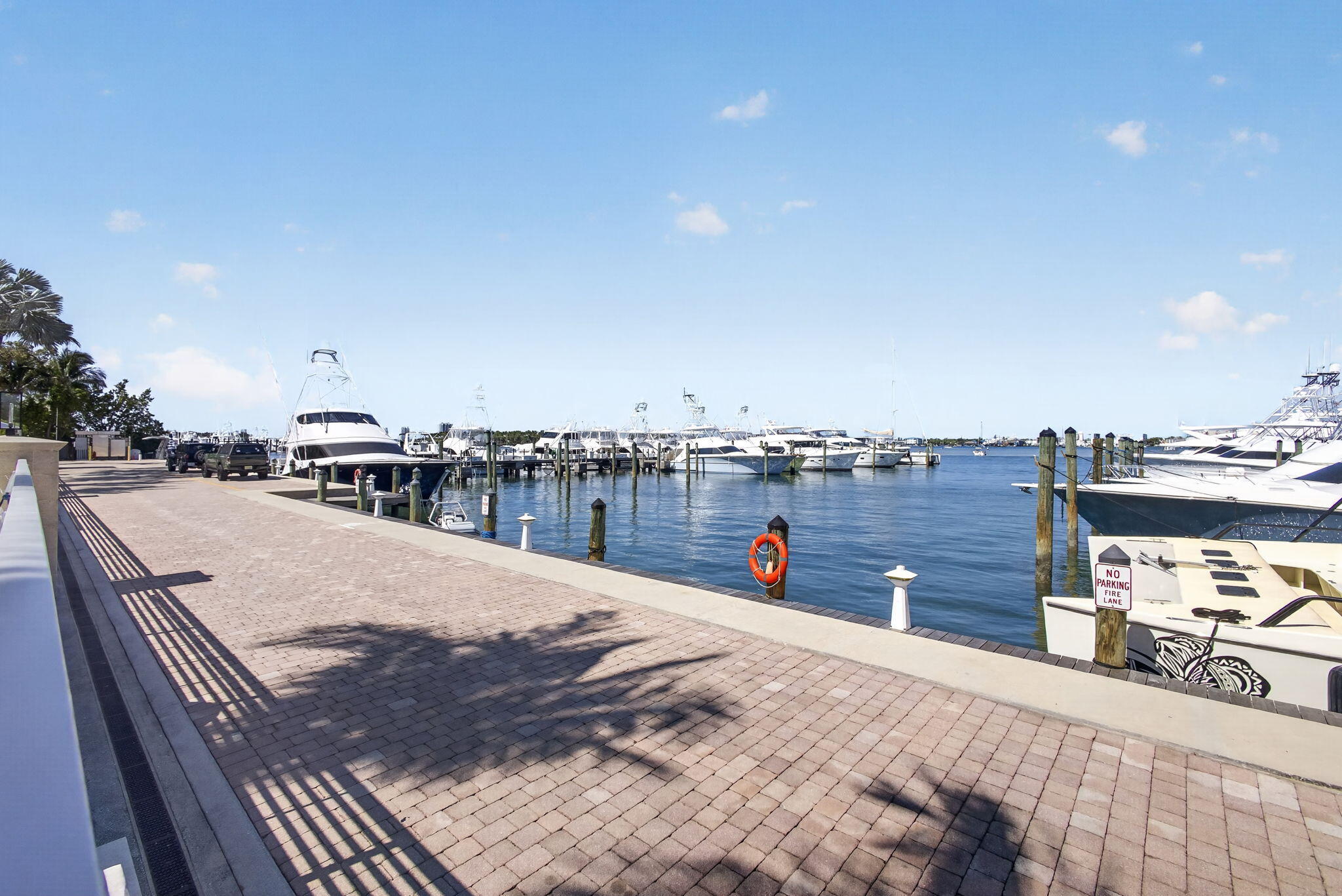 182 Lake Drive 5-301