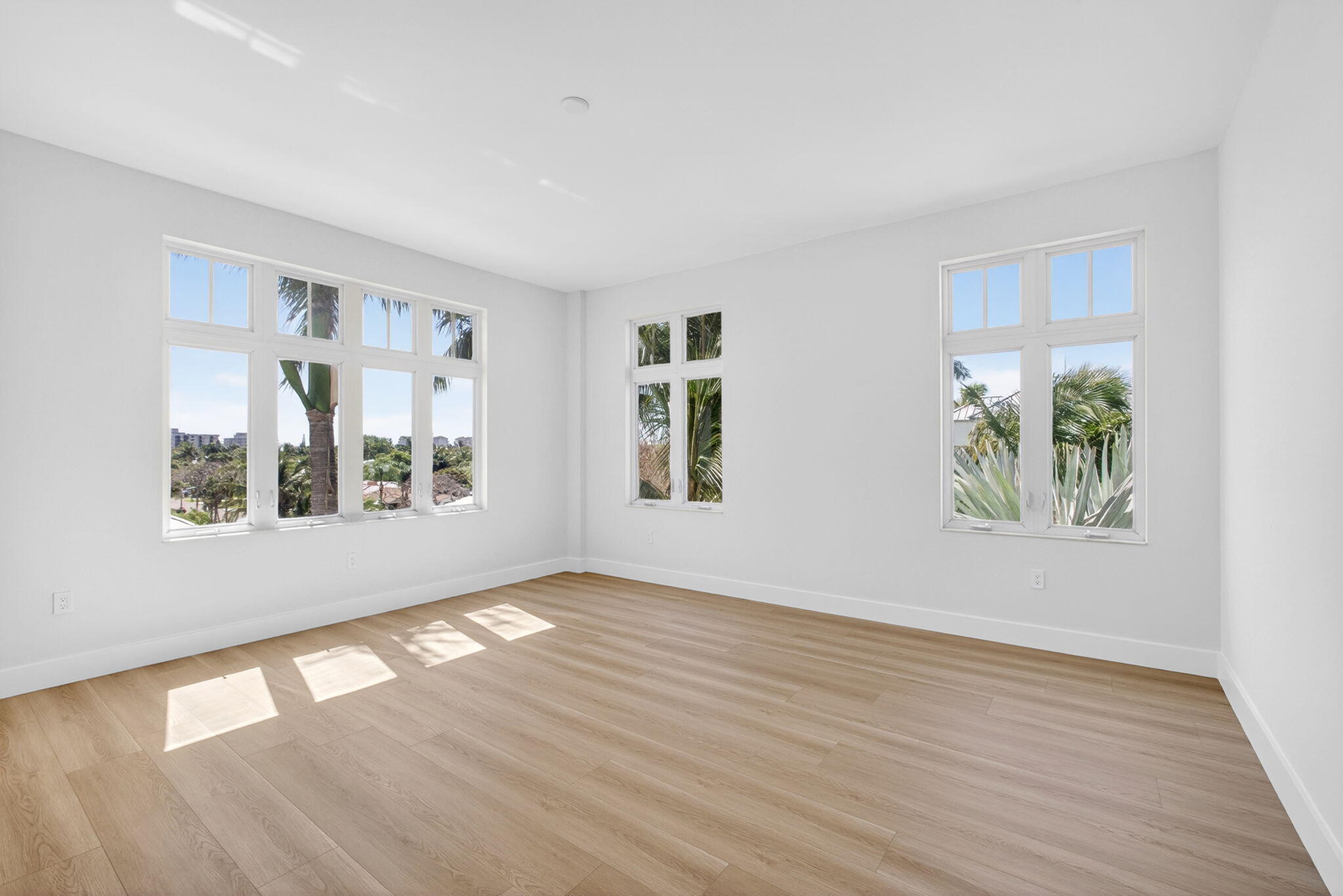 182 Lake Drive 5-301