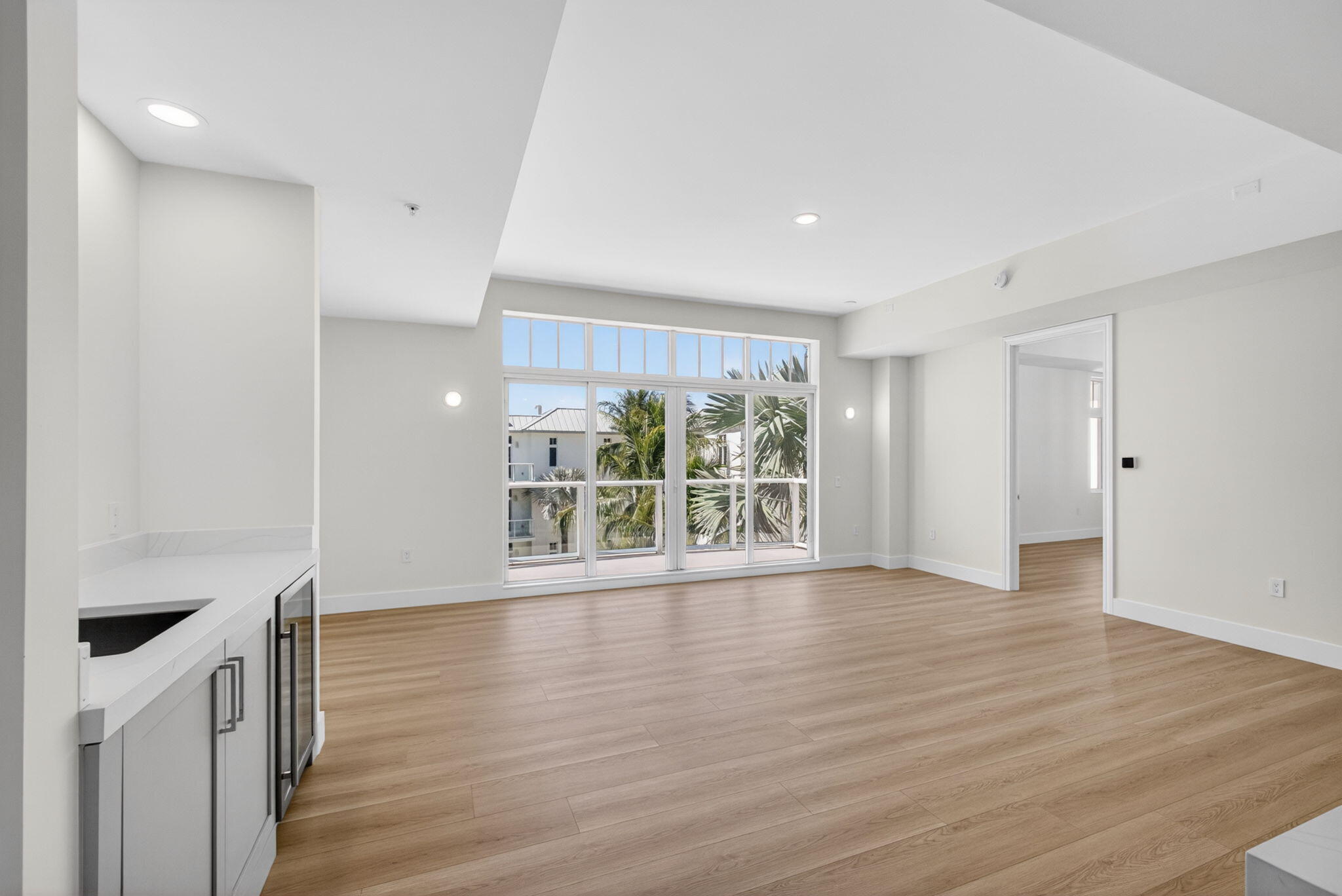 182 Lake Drive 5-301