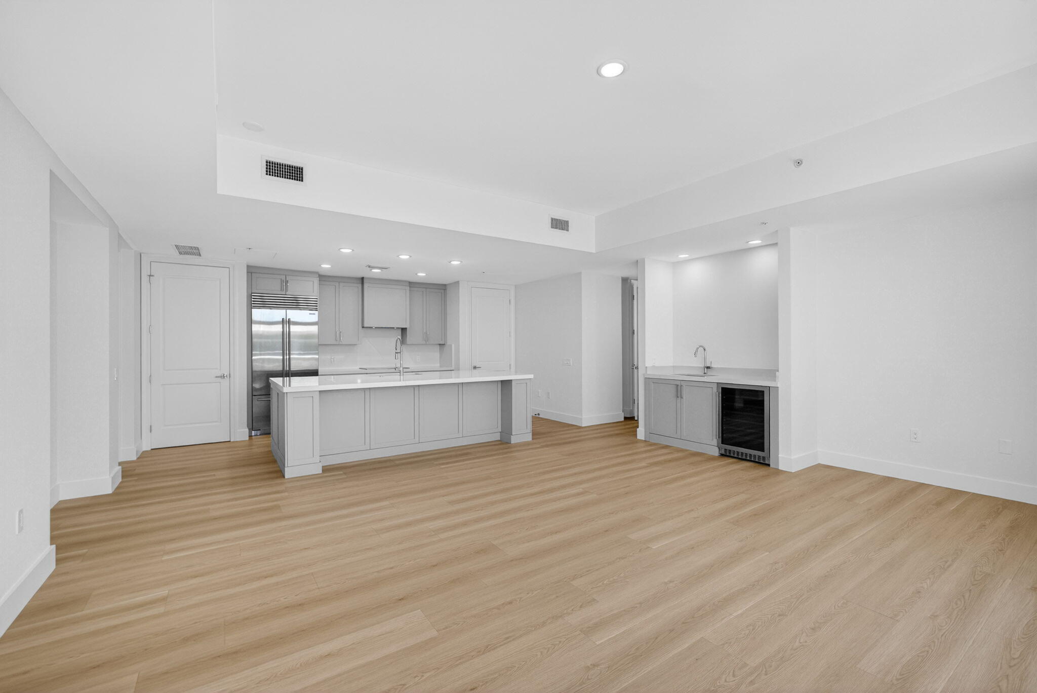 182 Lake Drive 5-301