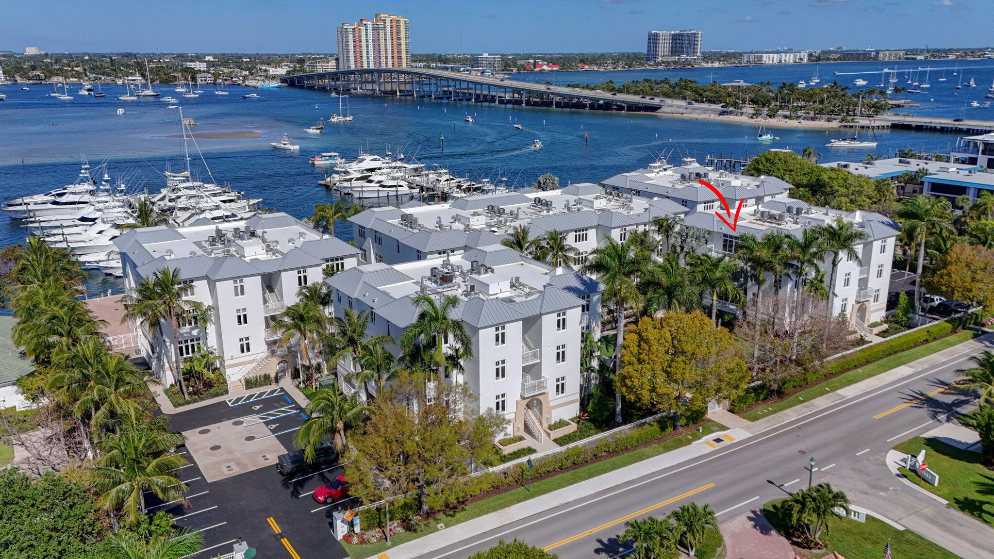 182 Lake Drive 5-301