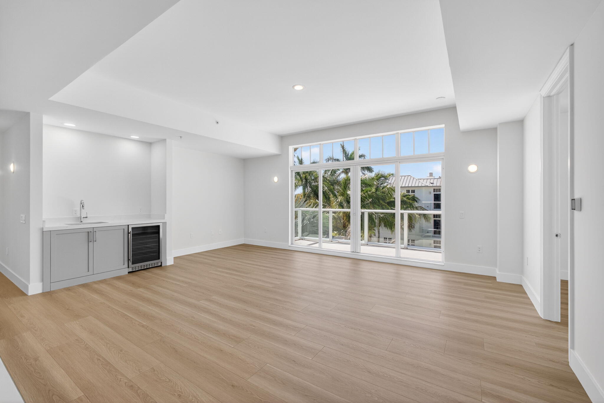 182 Lake Drive 5-301