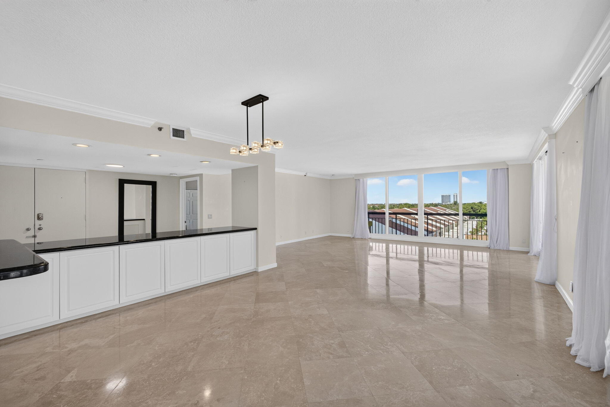 4000 N Ocean Drive 403