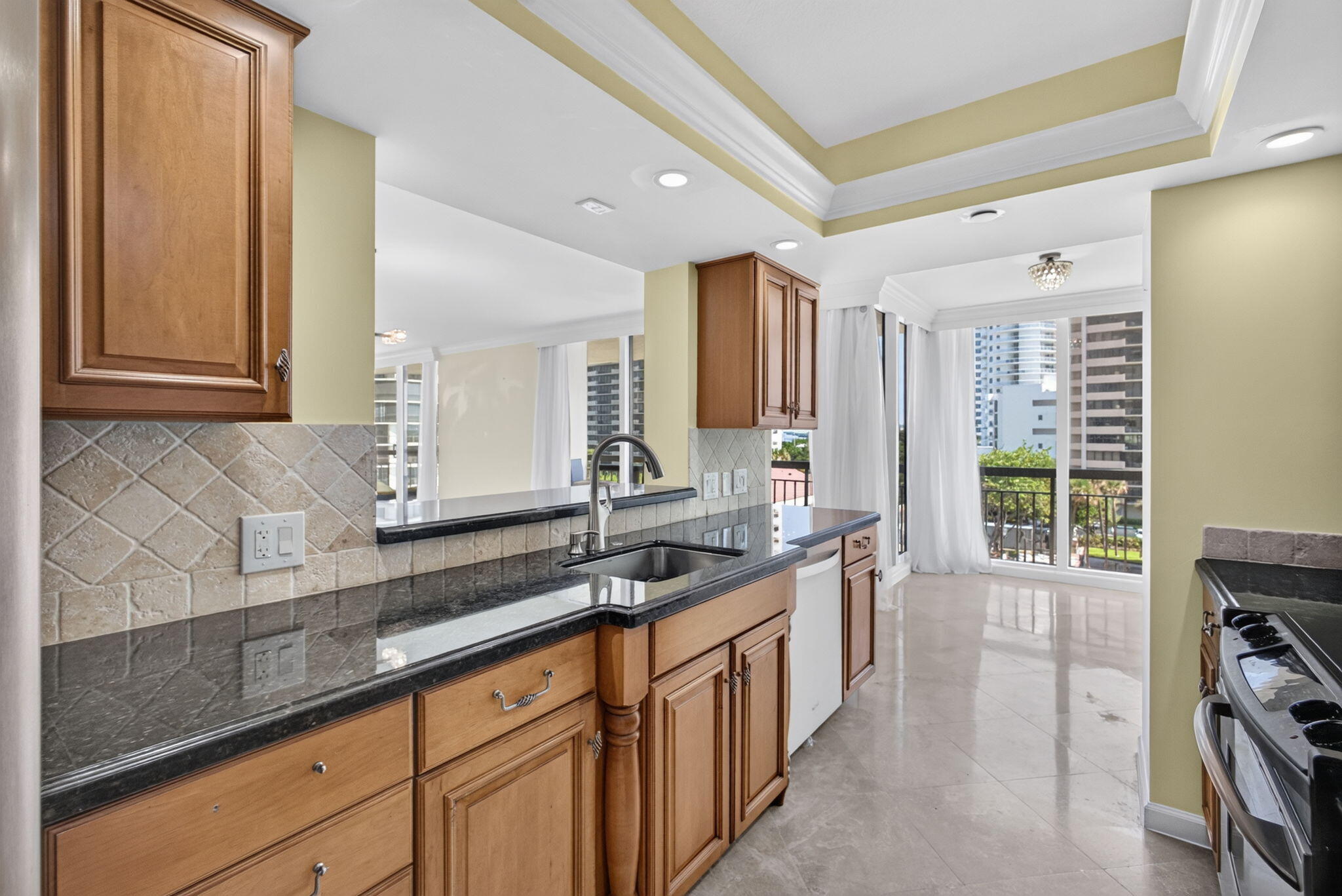 4000 N Ocean Drive 403