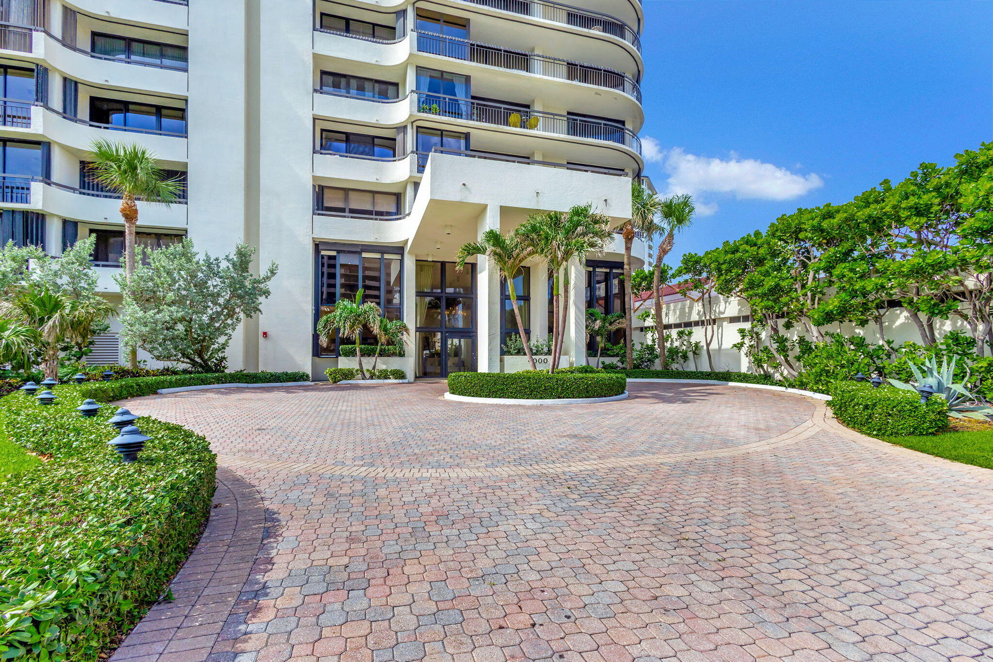 4000 N Ocean Drive 403