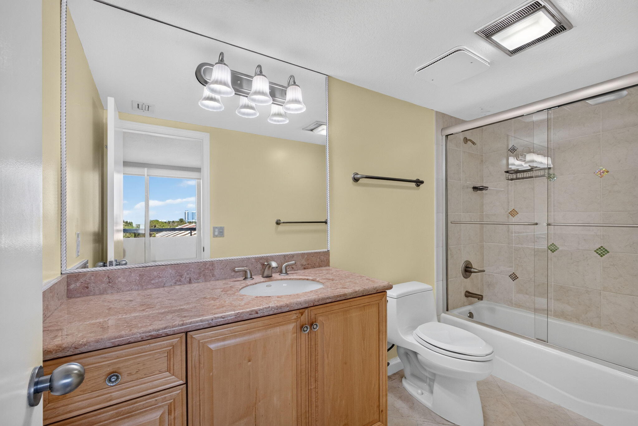 4000 N Ocean Drive 403