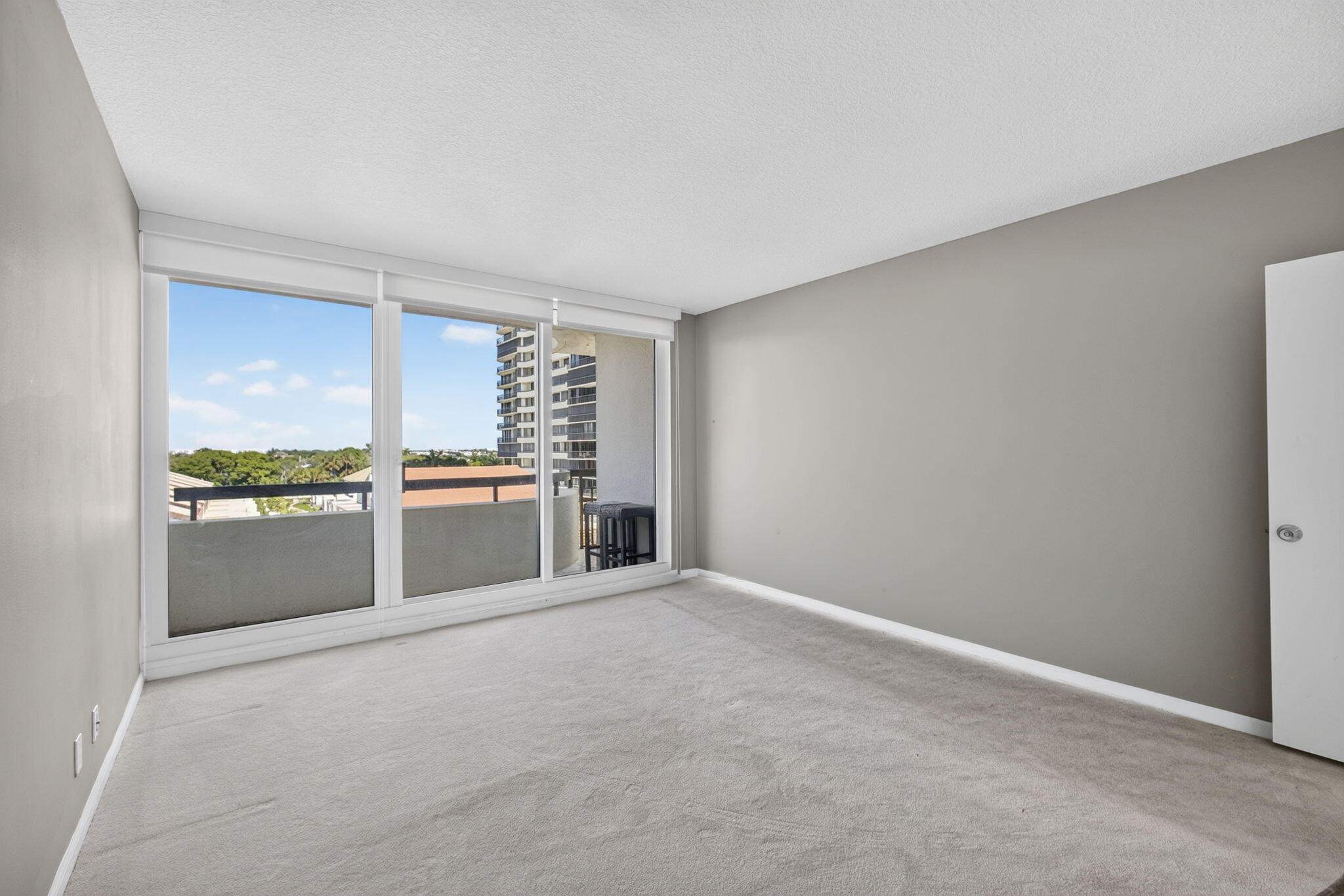 4000 N Ocean Drive 403