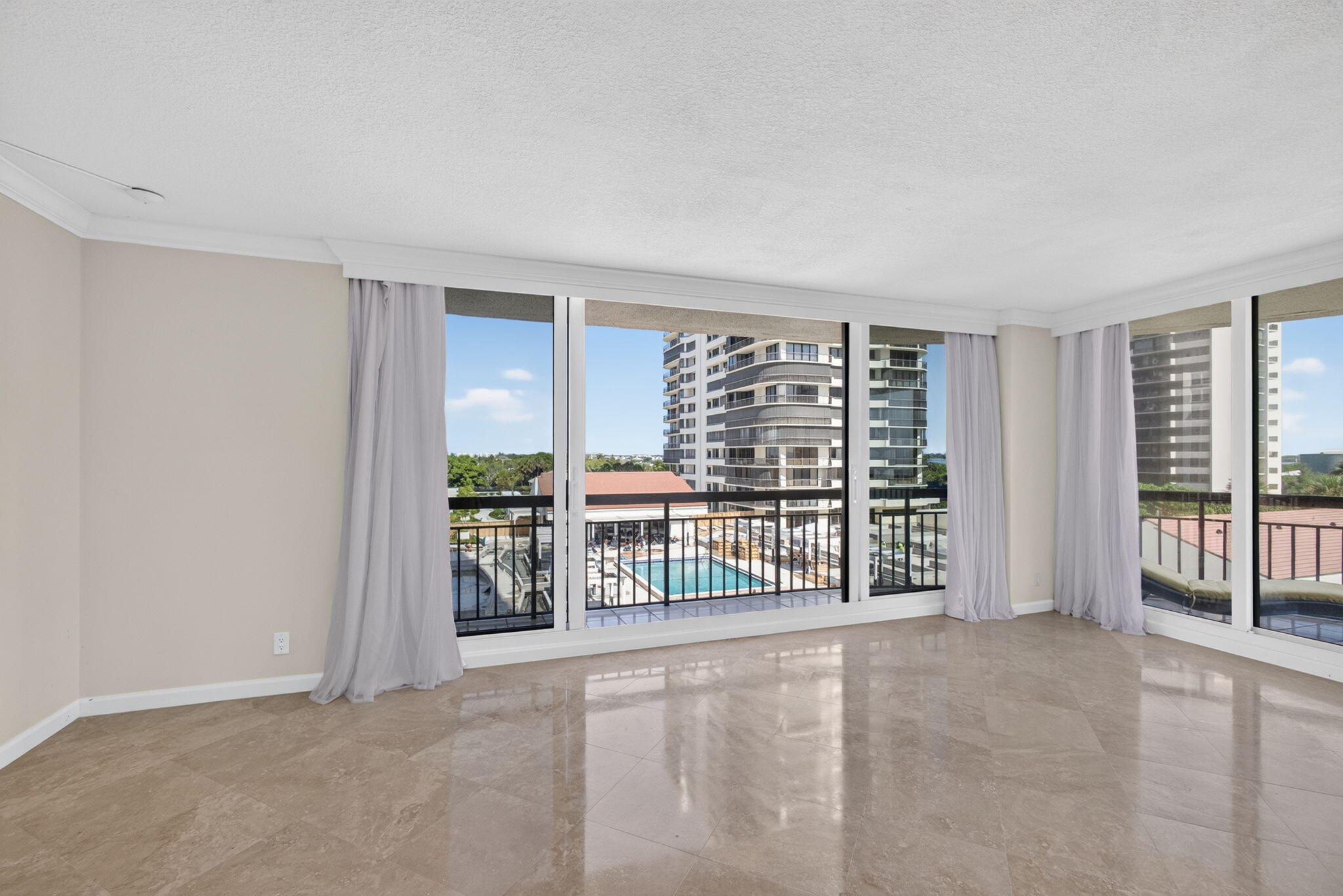 4000 N Ocean Drive 403