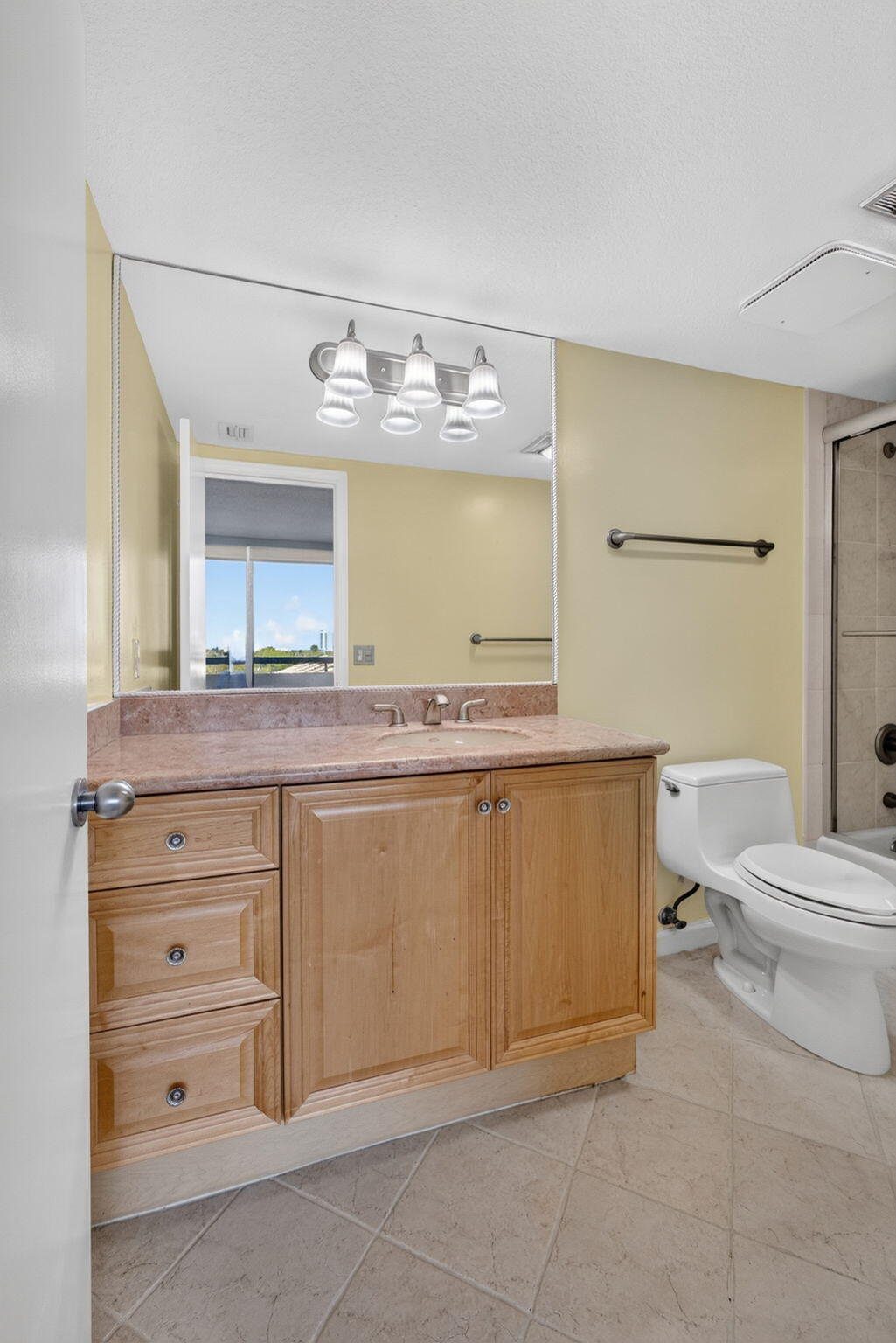 4000 N Ocean Drive 403