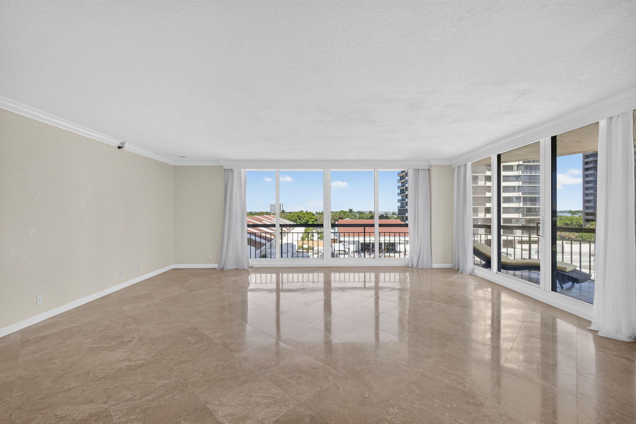 4000 N Ocean Drive 403
