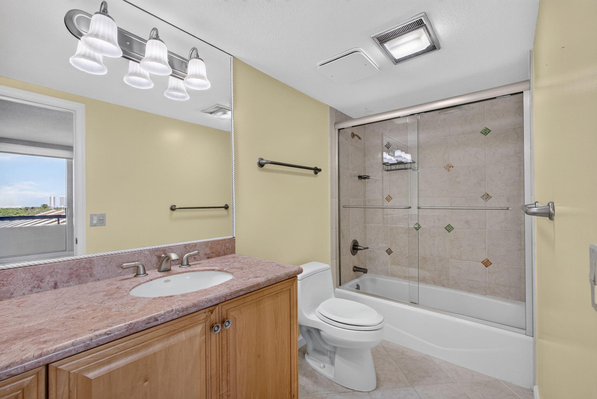4000 N Ocean Drive 403