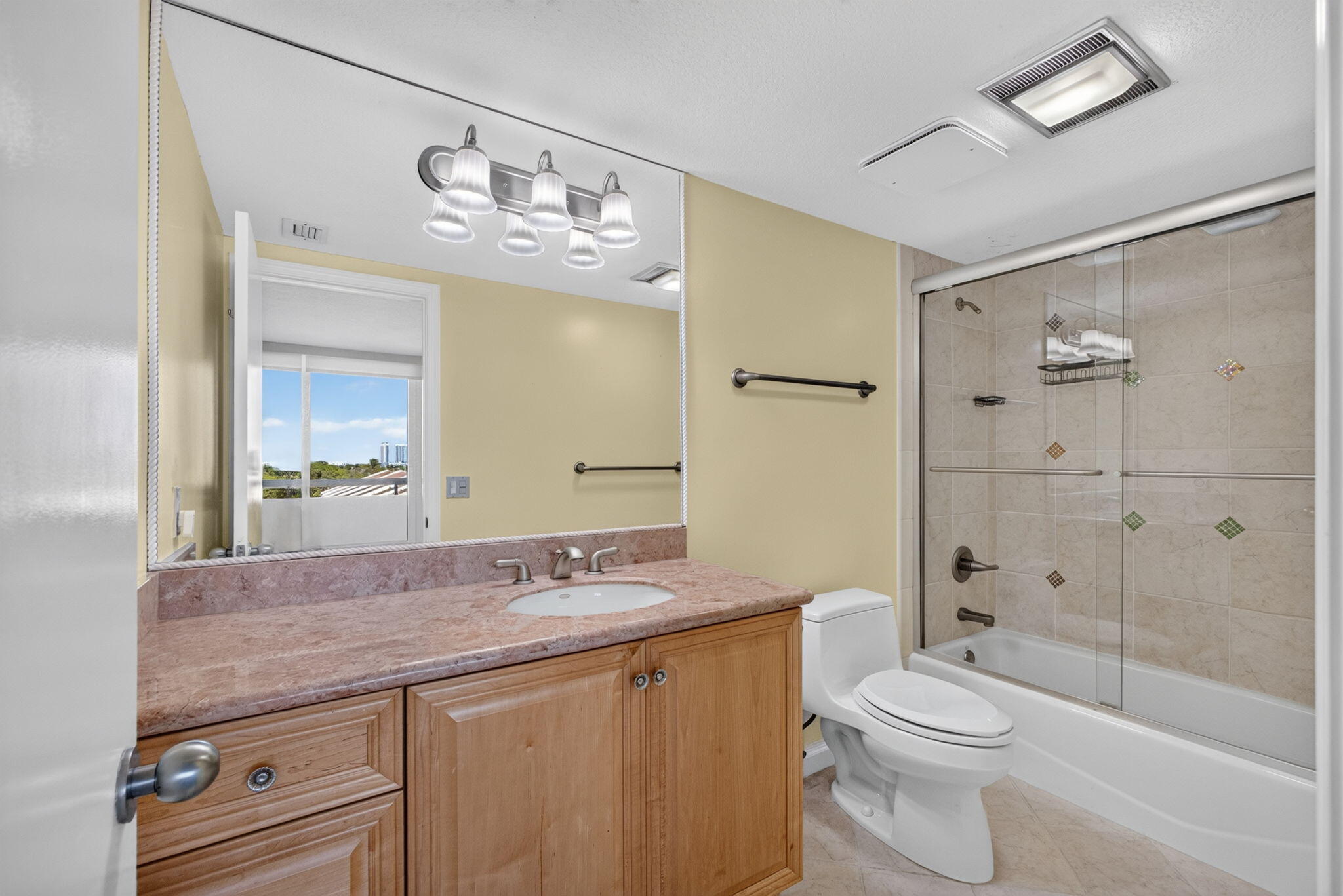 4000 N Ocean Drive 403