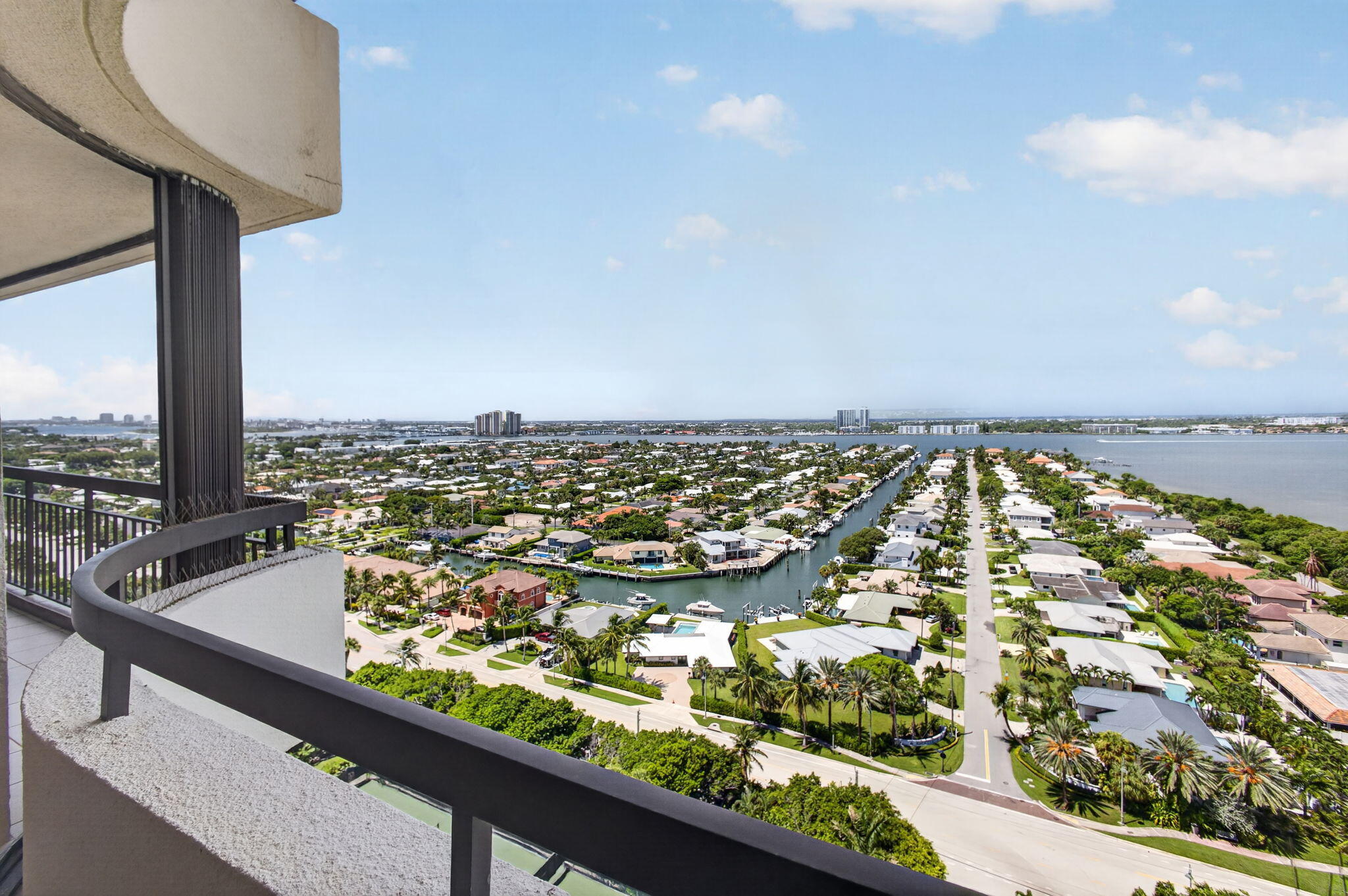 4100 N OCEAN Drive 1904