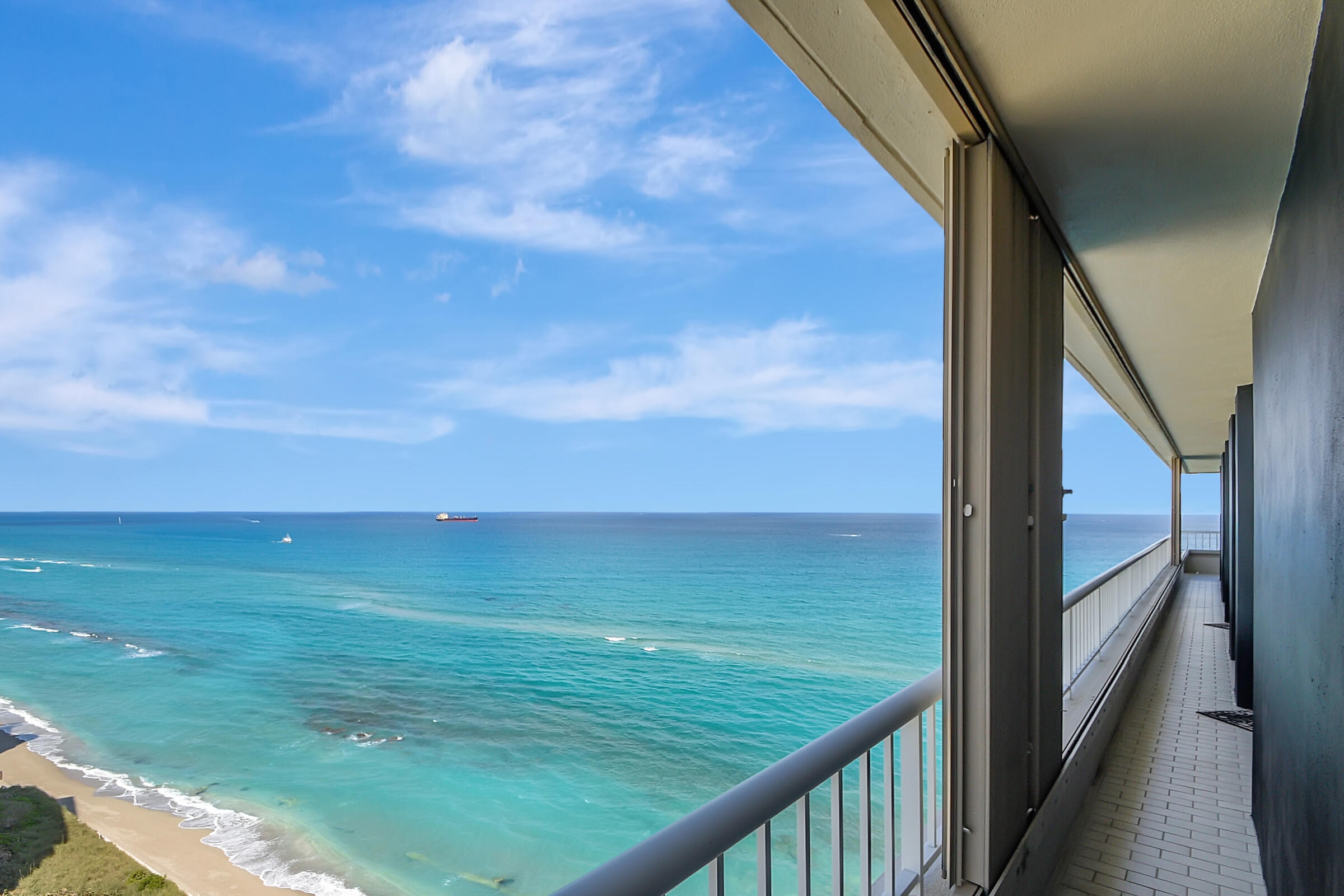 5250 N Ocean Drive Phn