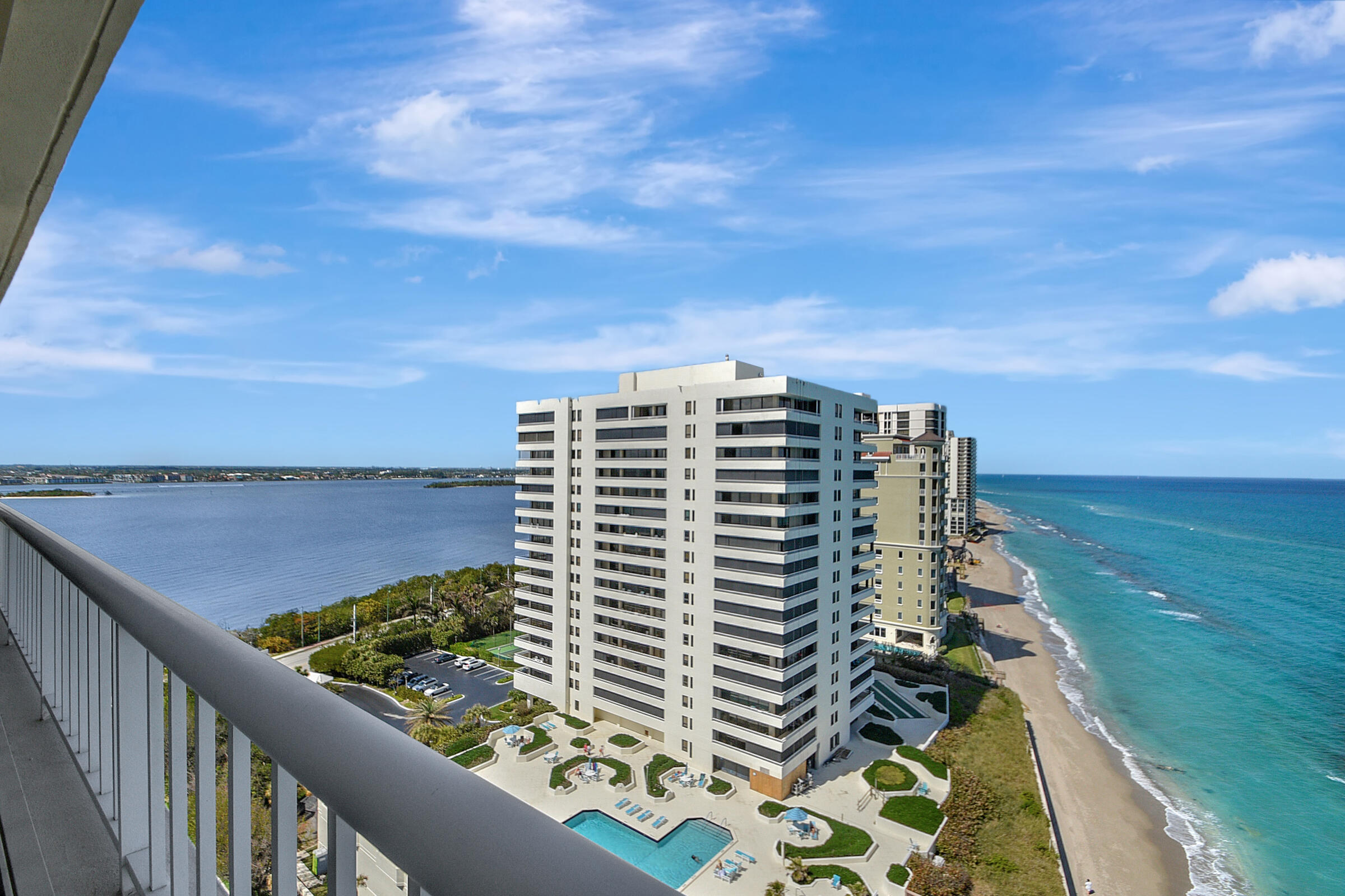 5250 N Ocean Drive Phn