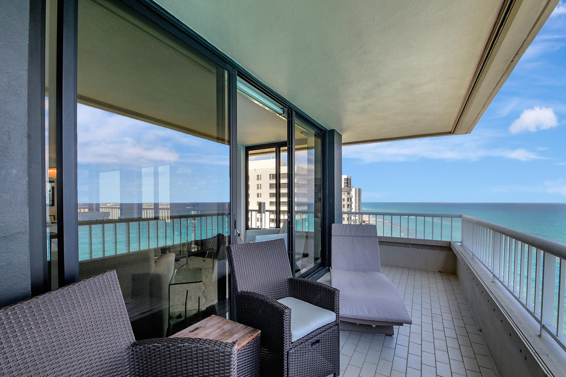 5250 N Ocean Drive Phn