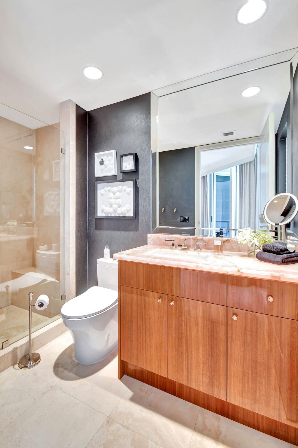 2700 N Ocean Drive 304a