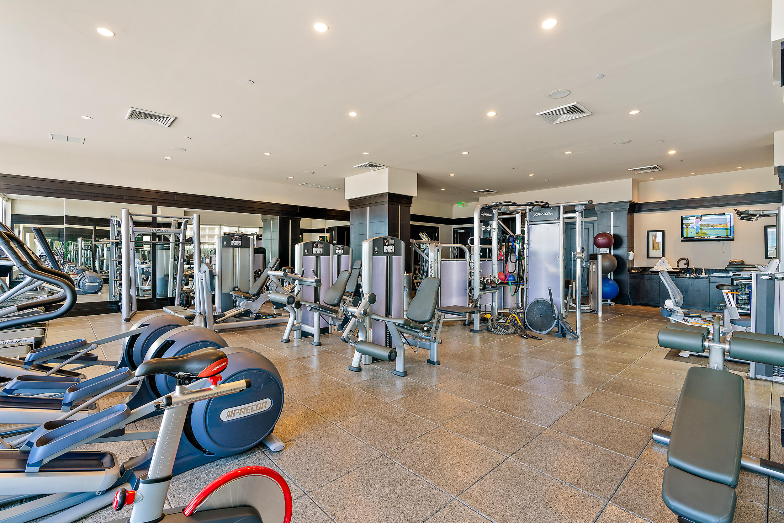 2700 N Ocean Drive 304a
