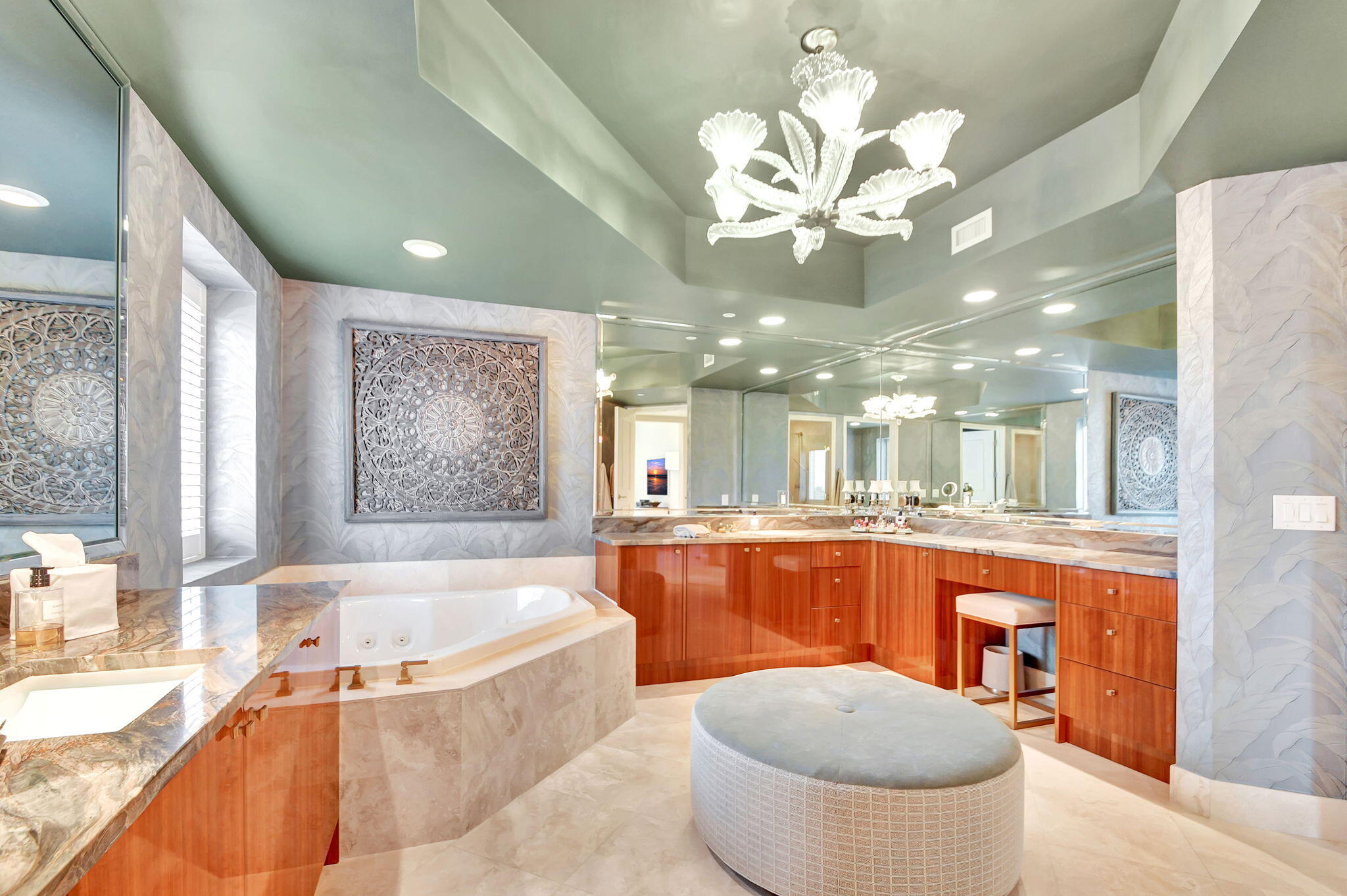 2700 N Ocean Drive 304a