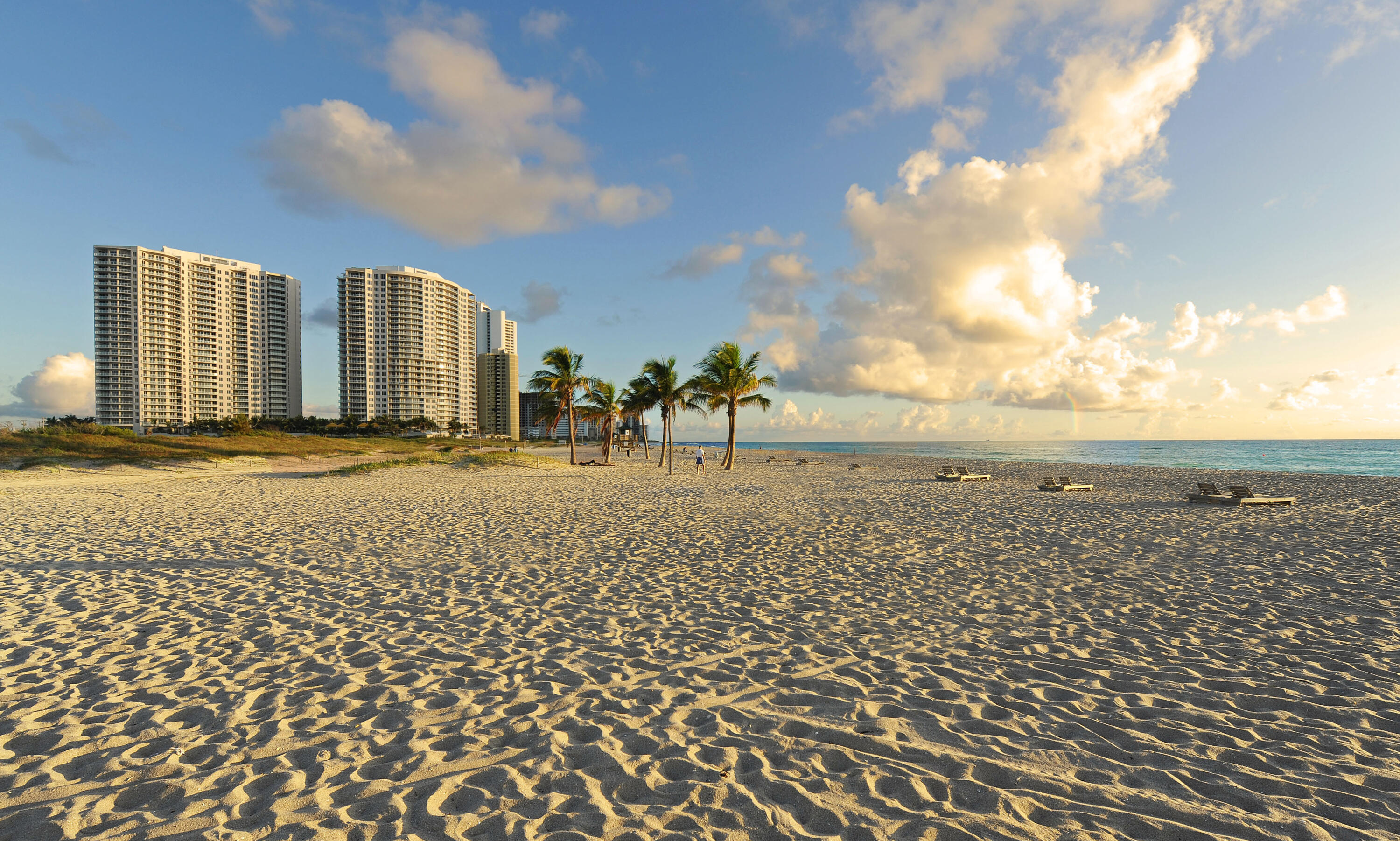 2700 N Ocean Drive 304a