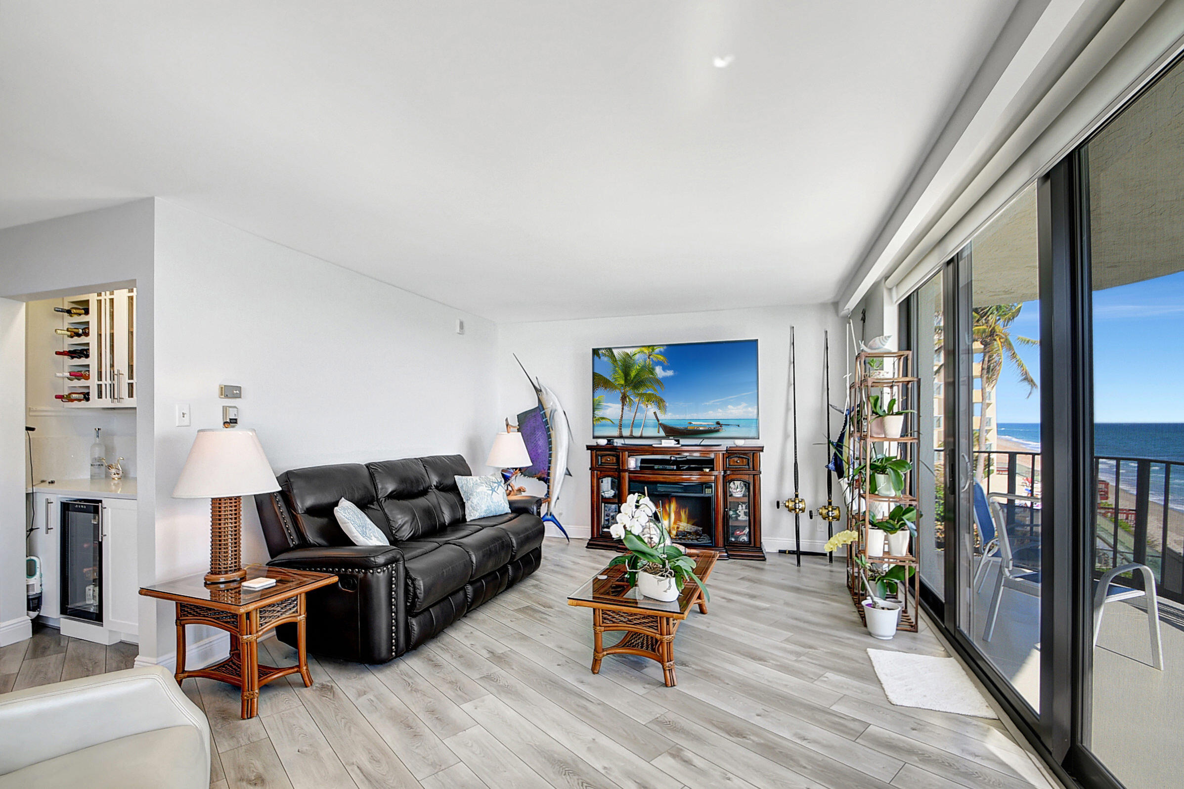 5420 N Ocean Drive 301