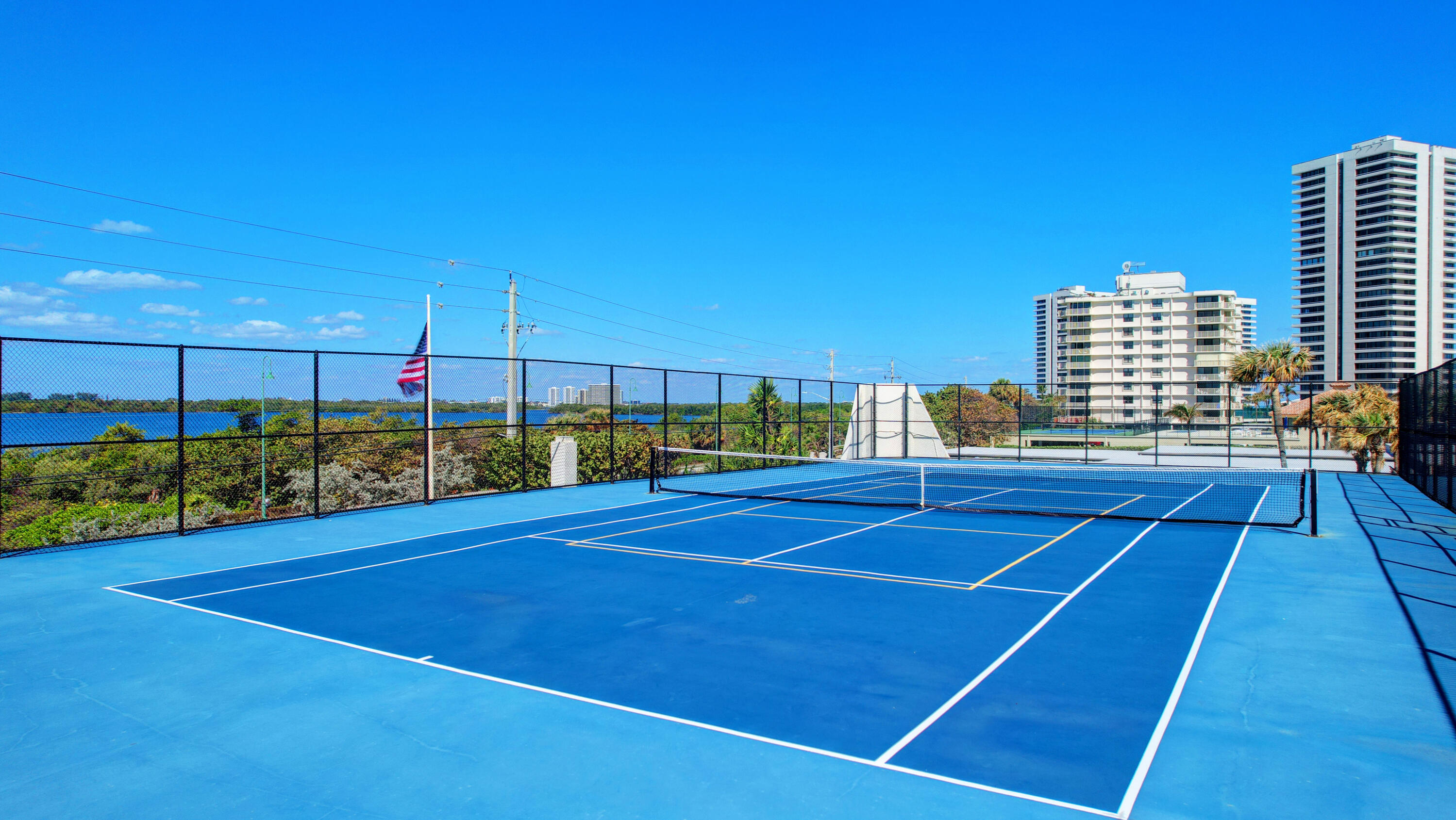 5420 N Ocean Drive 301