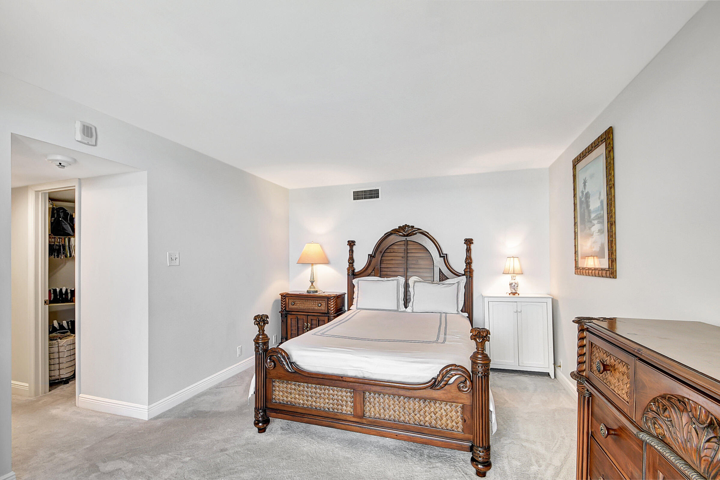 5420 N Ocean Drive 301