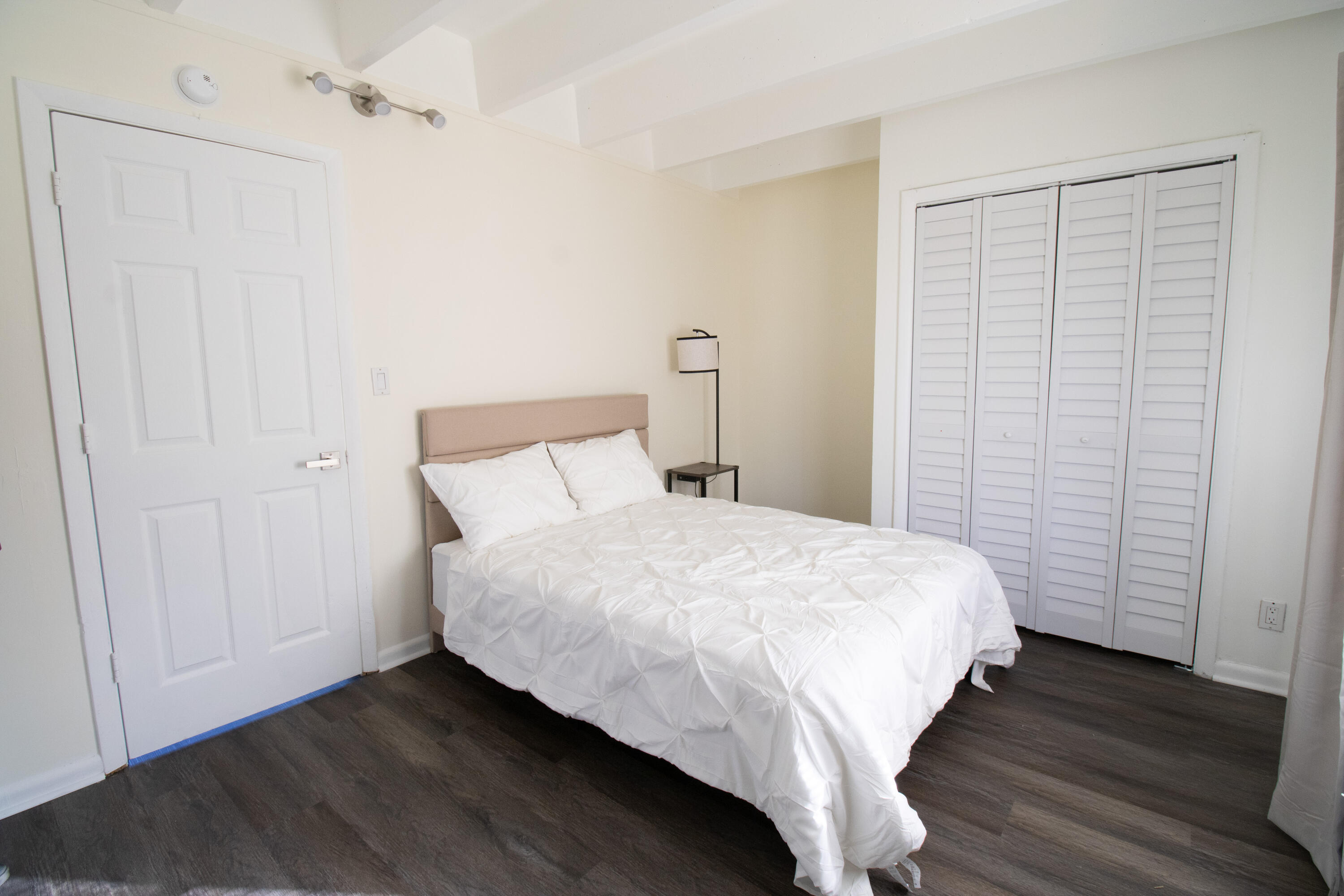 1257 Island Road 2
