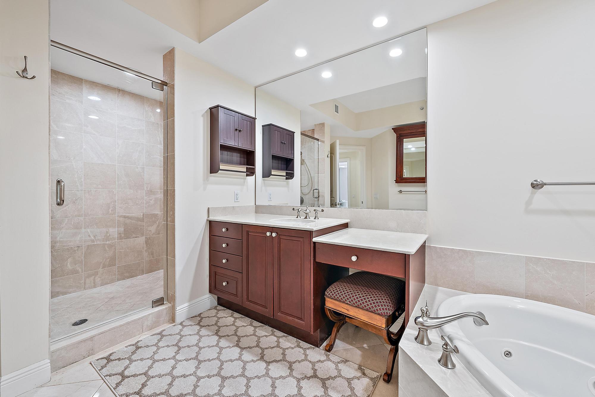 4600 N Ocean Drive 402