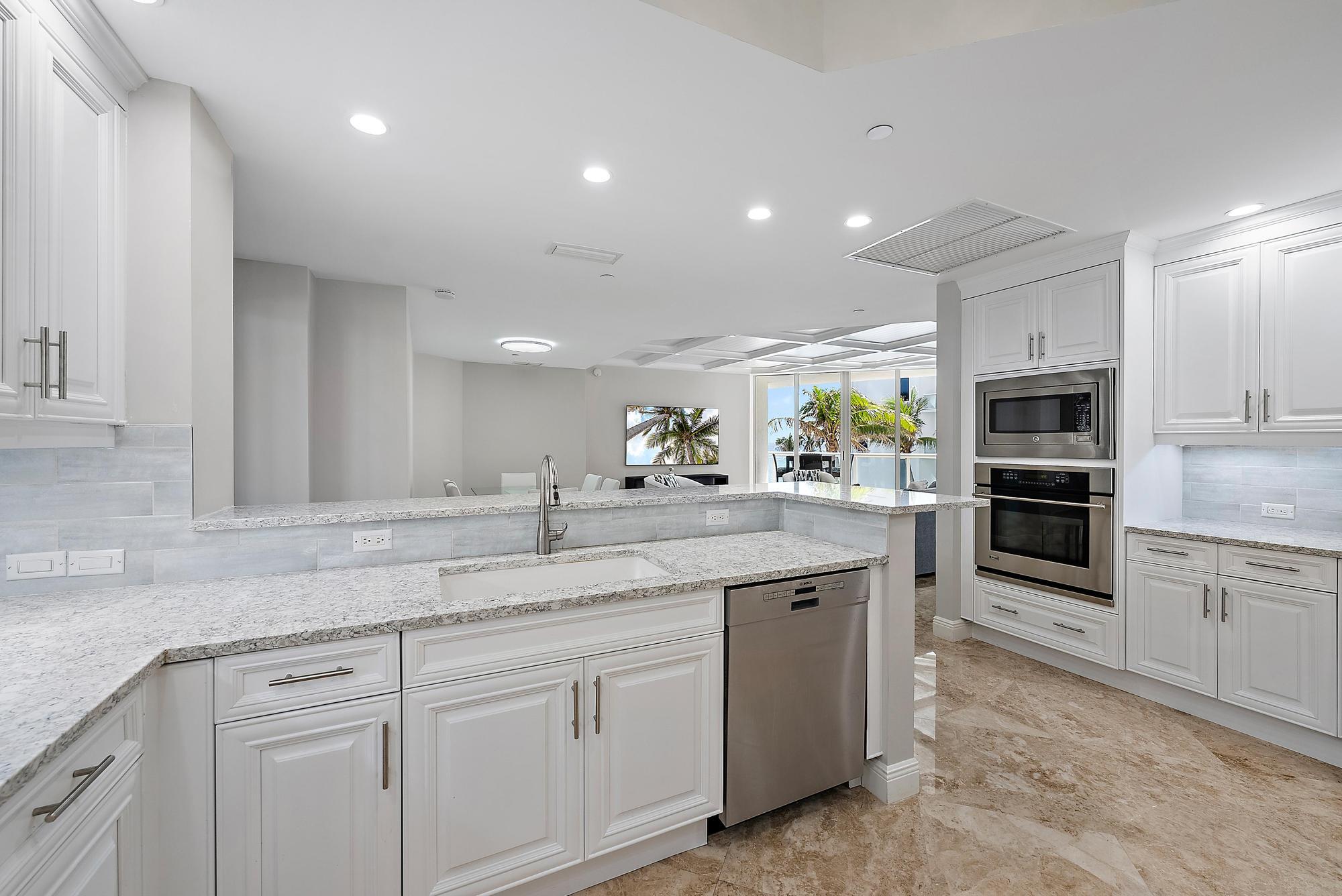 4600 N Ocean Drive 402
