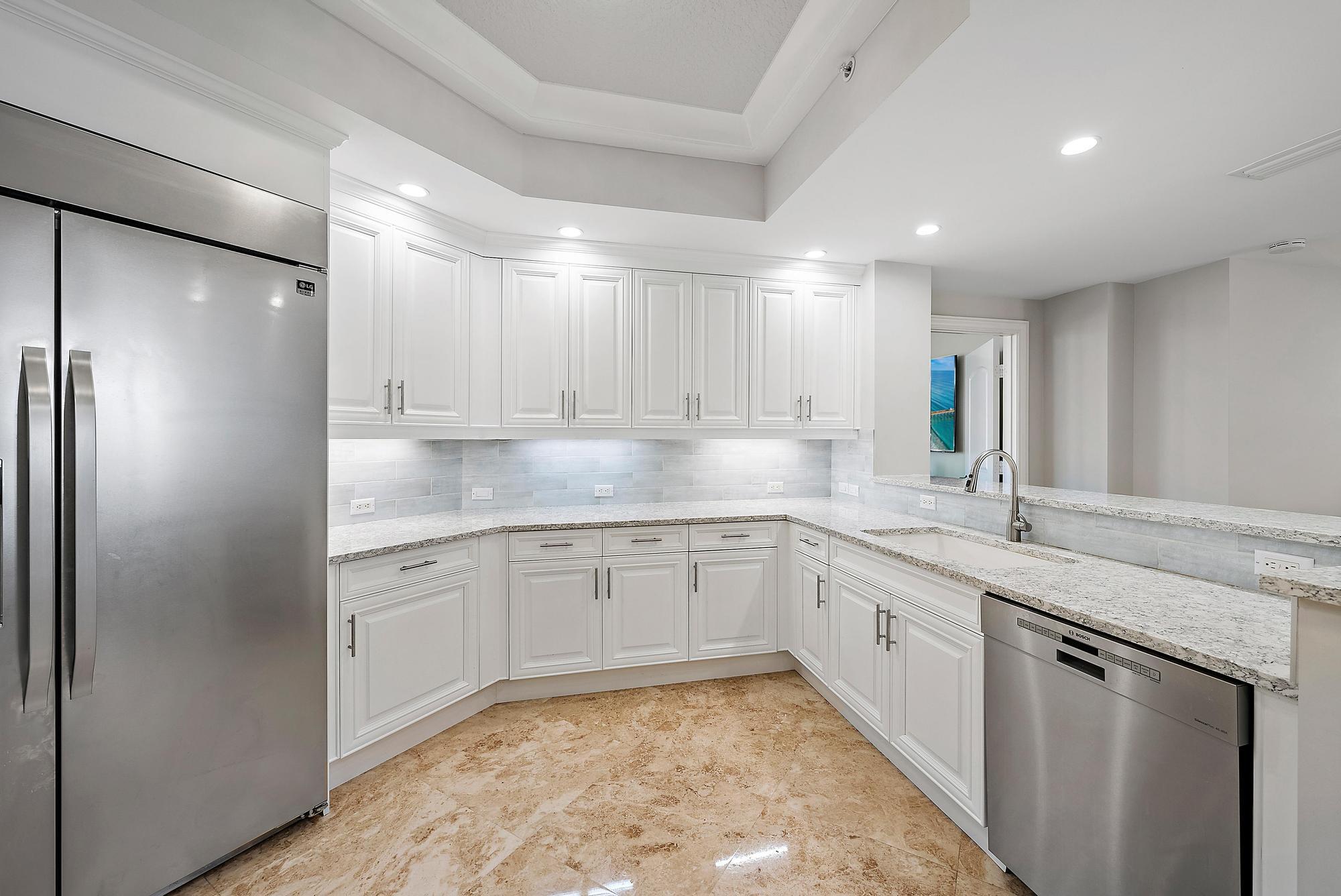 4600 N Ocean Drive 402