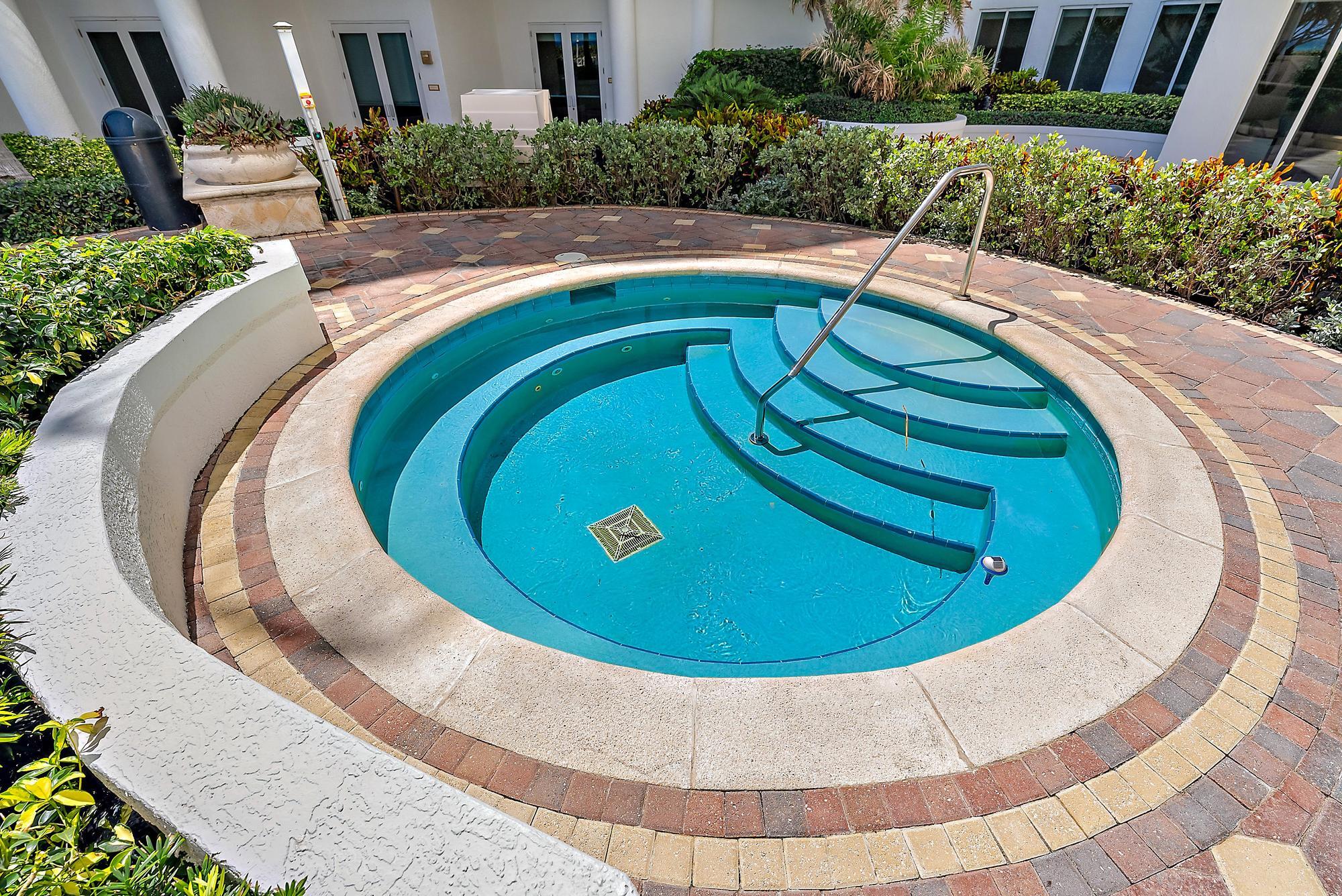 4600 N Ocean Drive 402