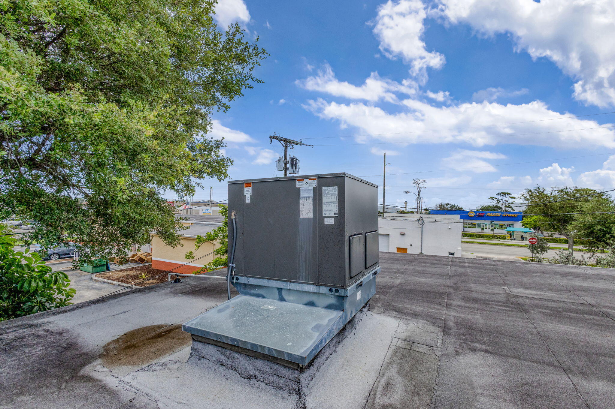 691 N Military Trail