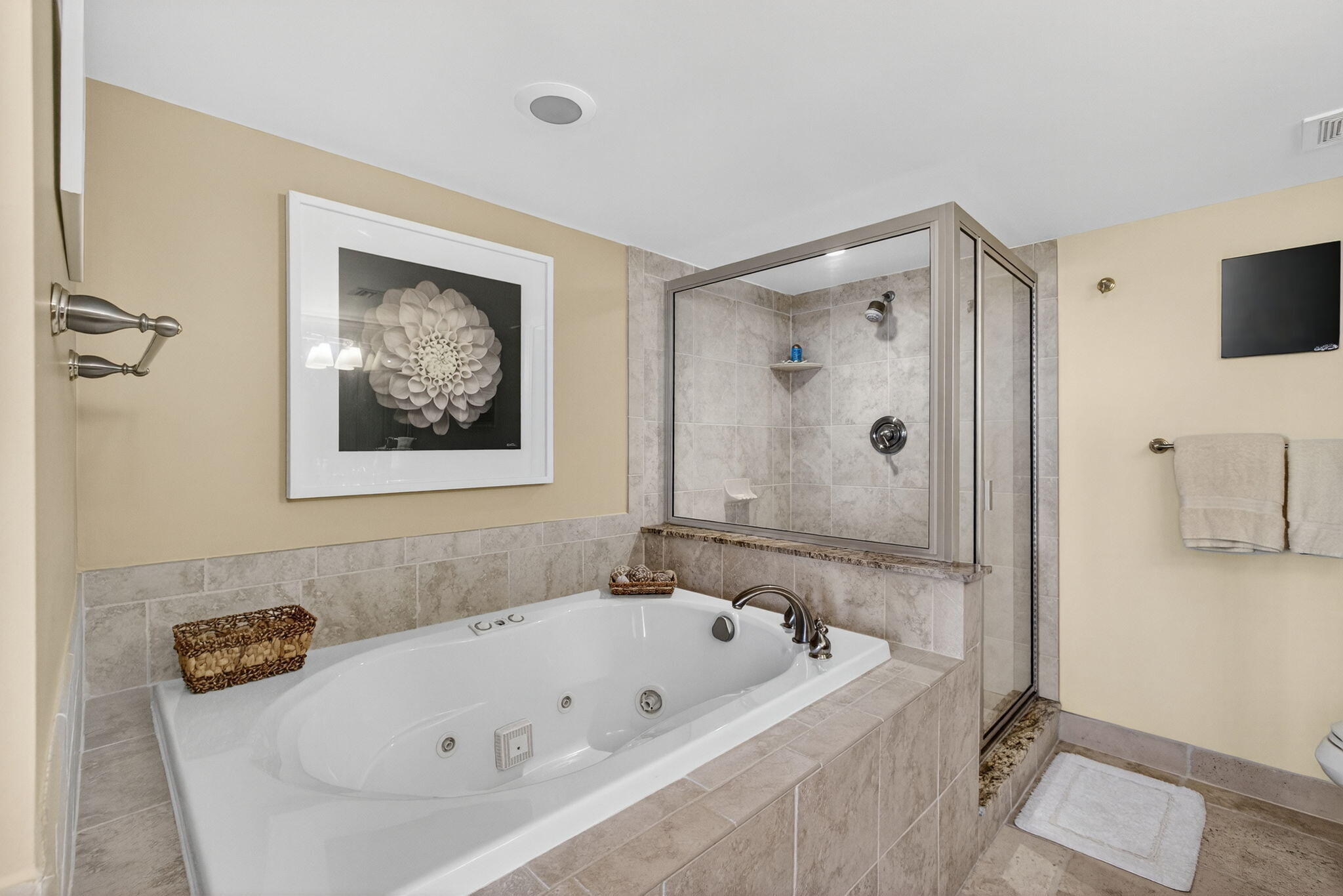 4200 N Ocean Drive 2-406