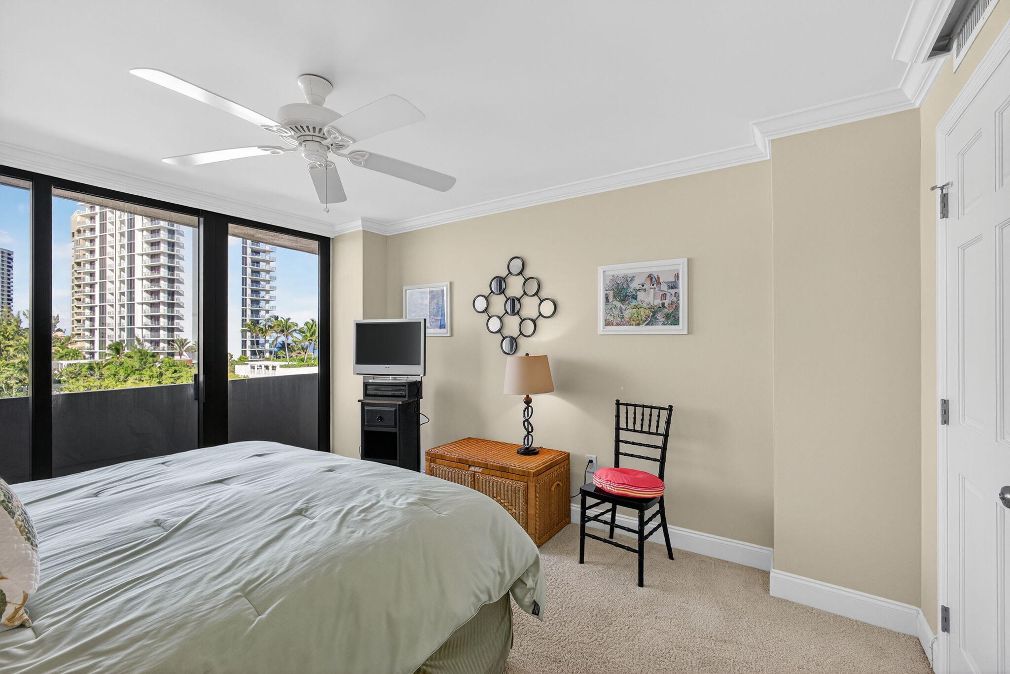 4200 N Ocean Drive 2-406