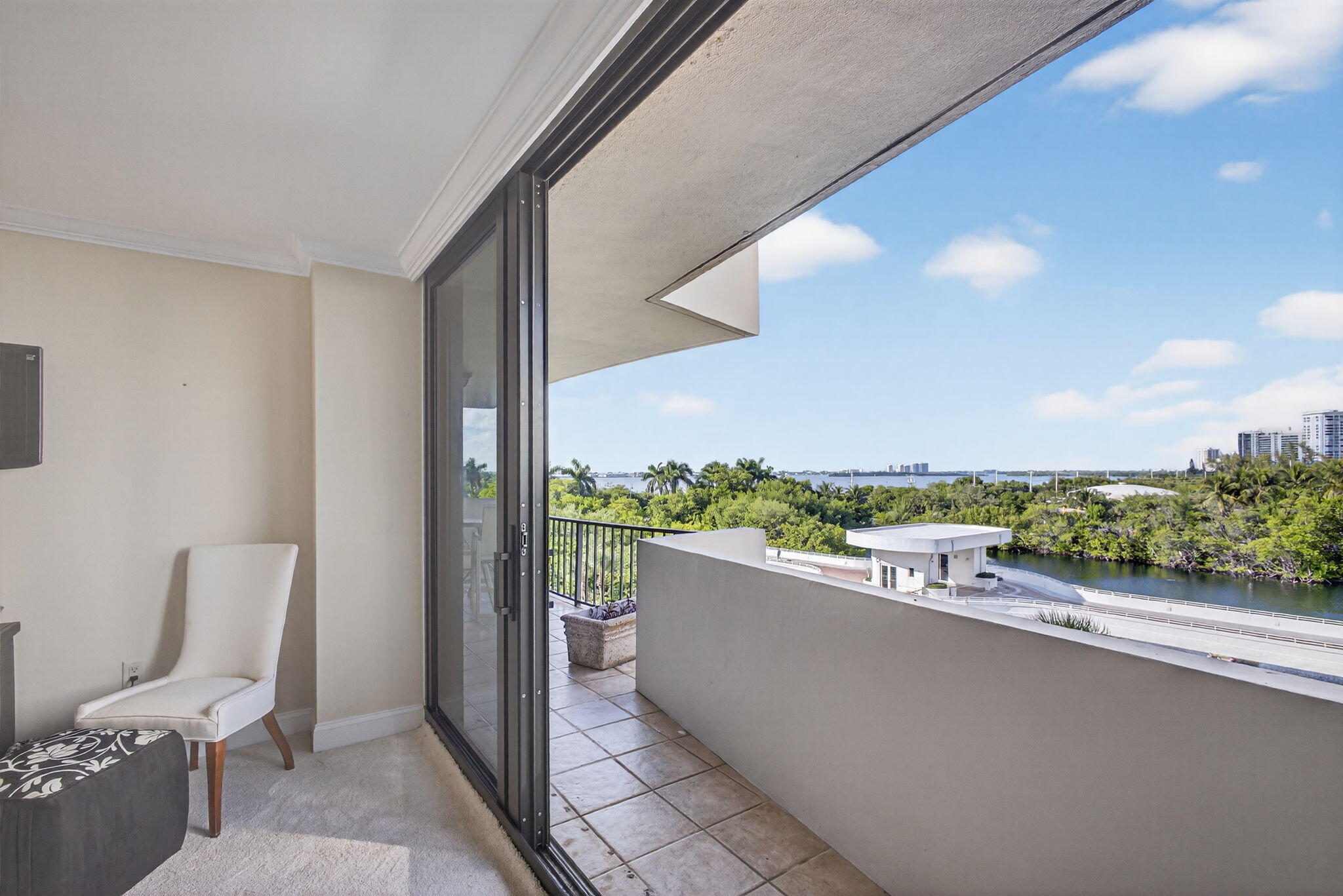 4200 N Ocean Drive 2-406