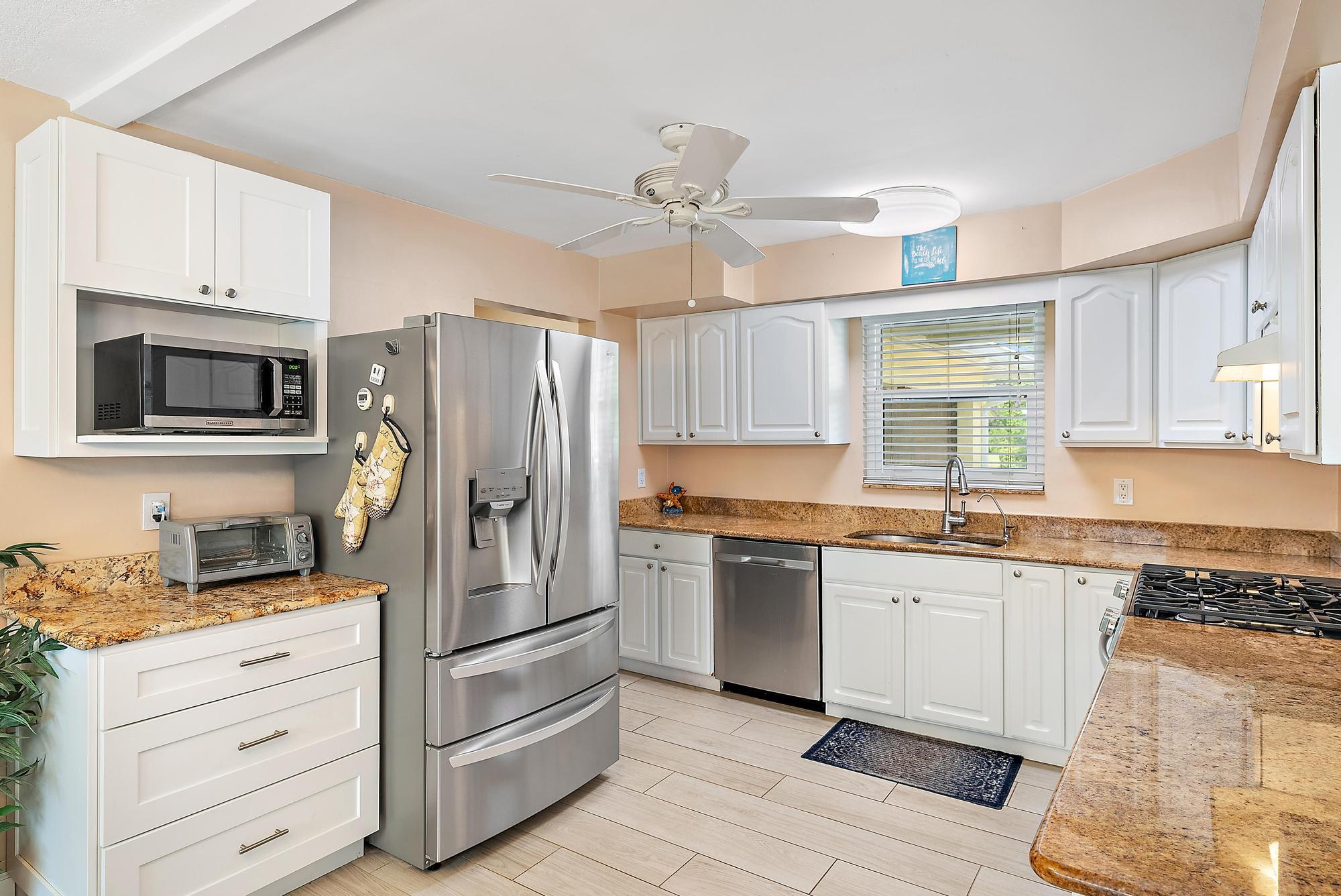 1211 Dolphin Road
