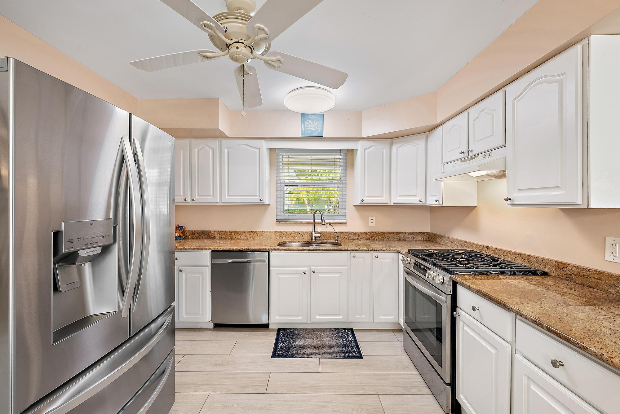 1211 Dolphin Road