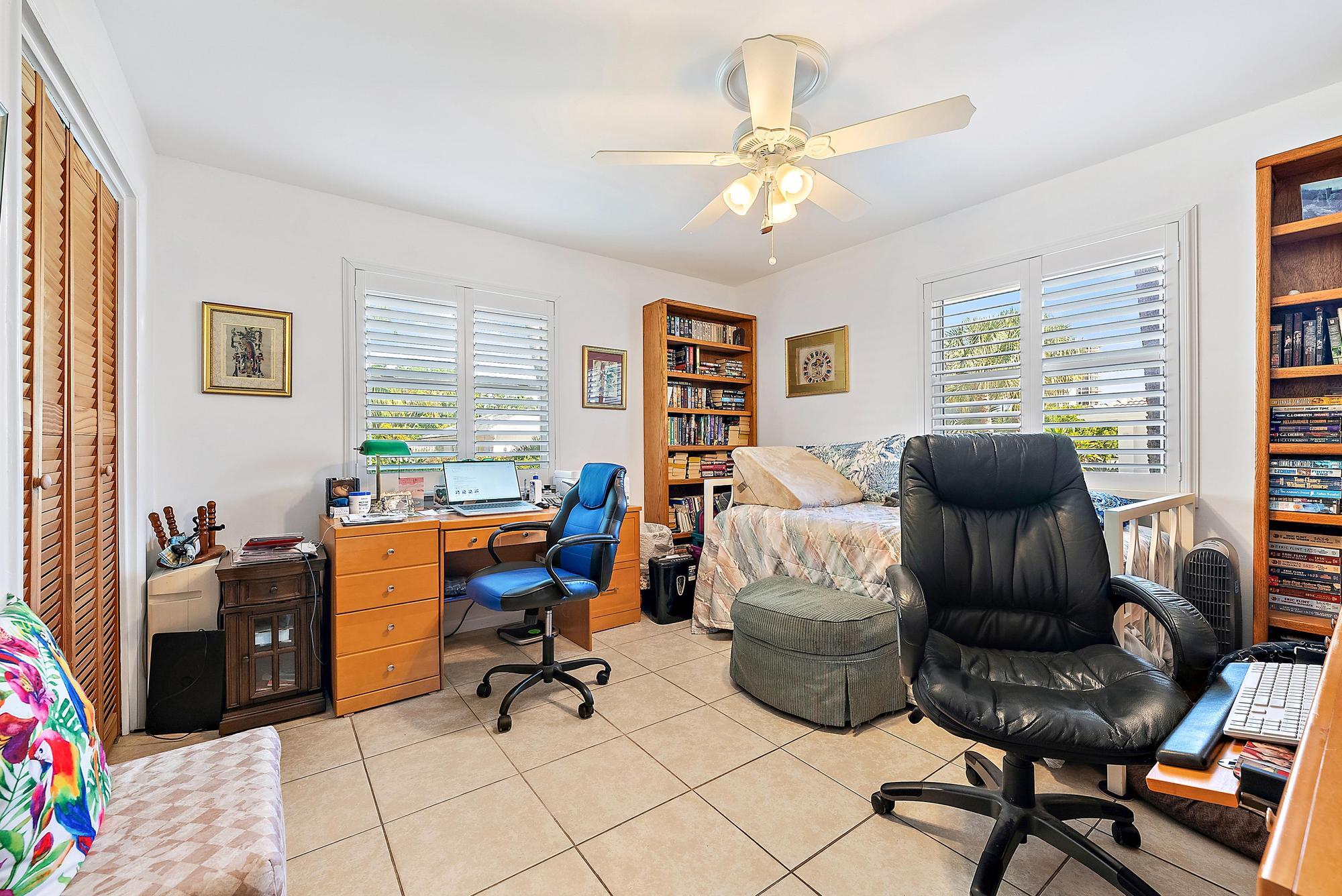 1211 Dolphin Road