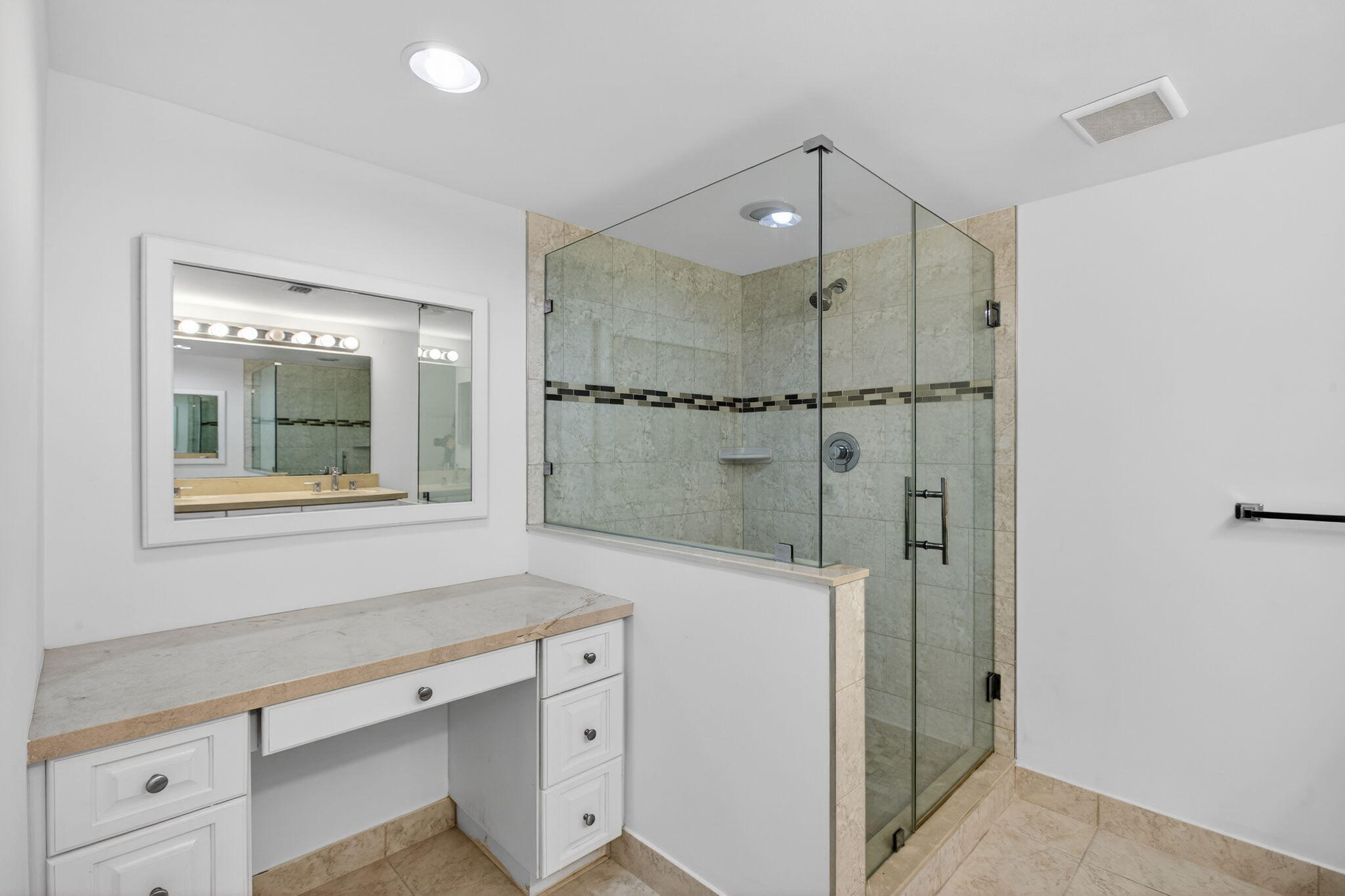 4200 N Ocean Drive 2-1606