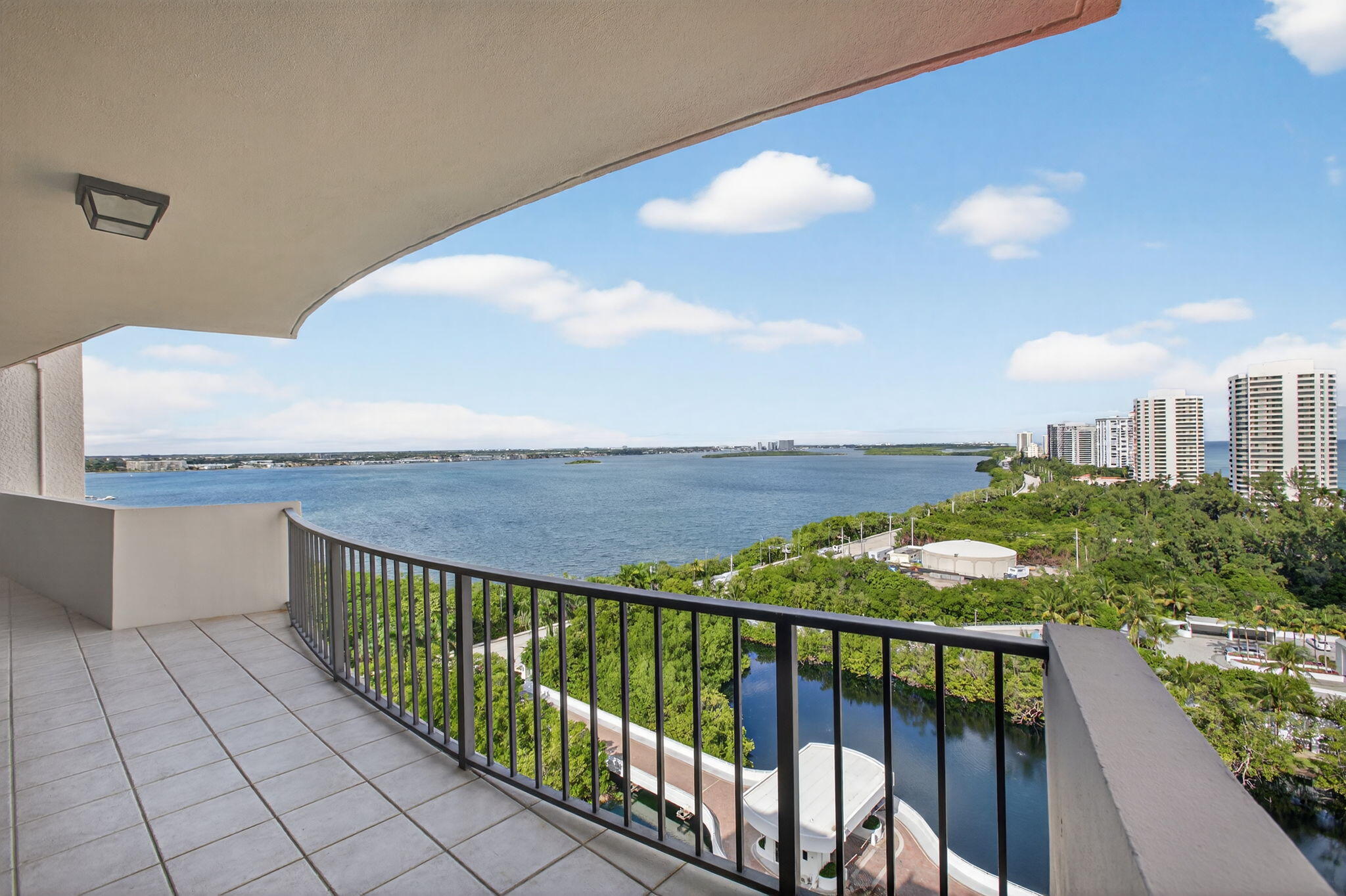 4200 N Ocean Drive 2-1606