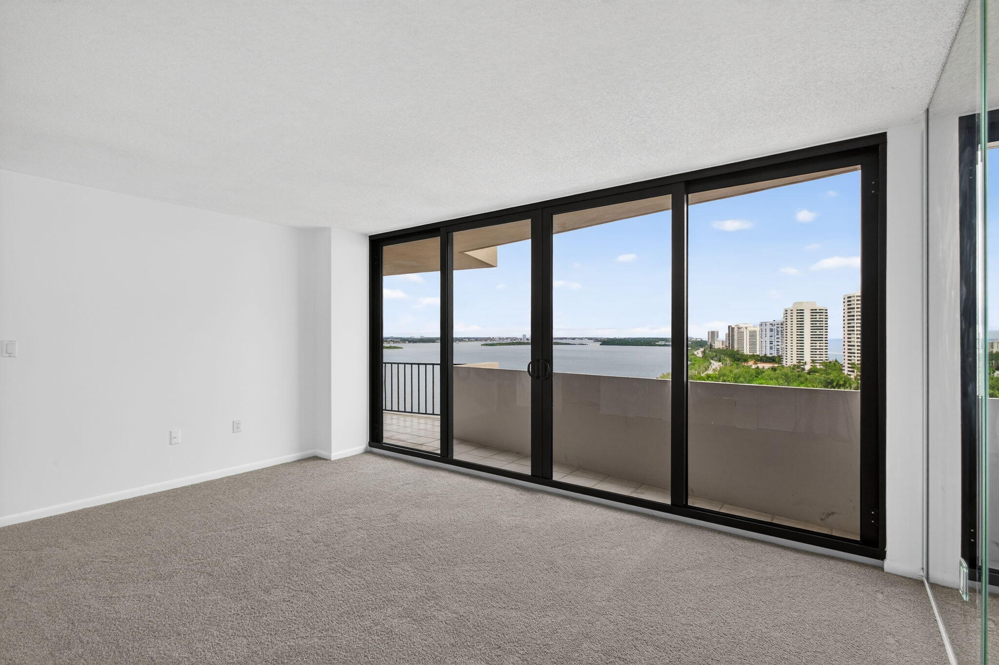 4200 N Ocean Drive 2-1606