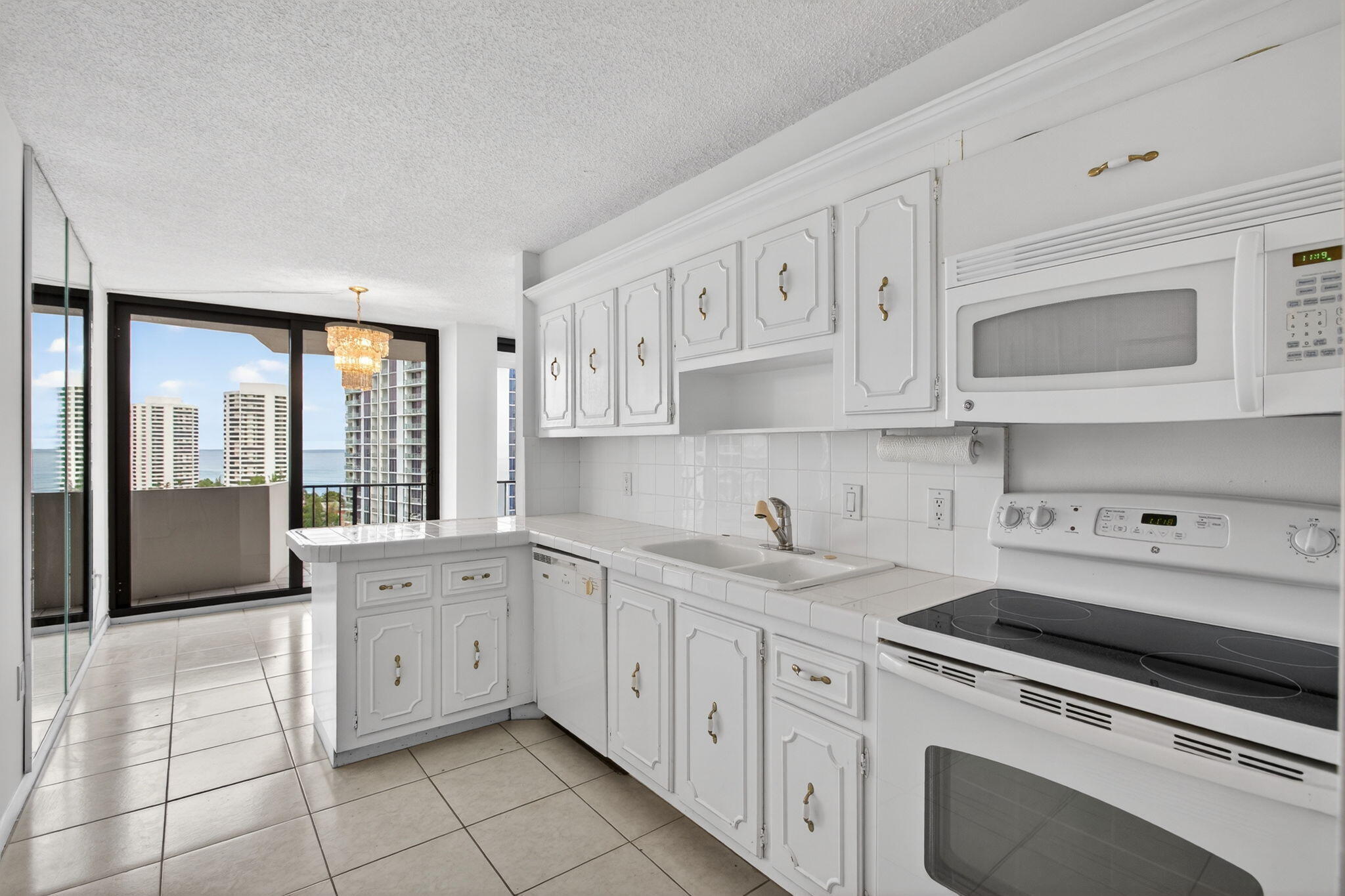 4200 N Ocean Drive 2-1606